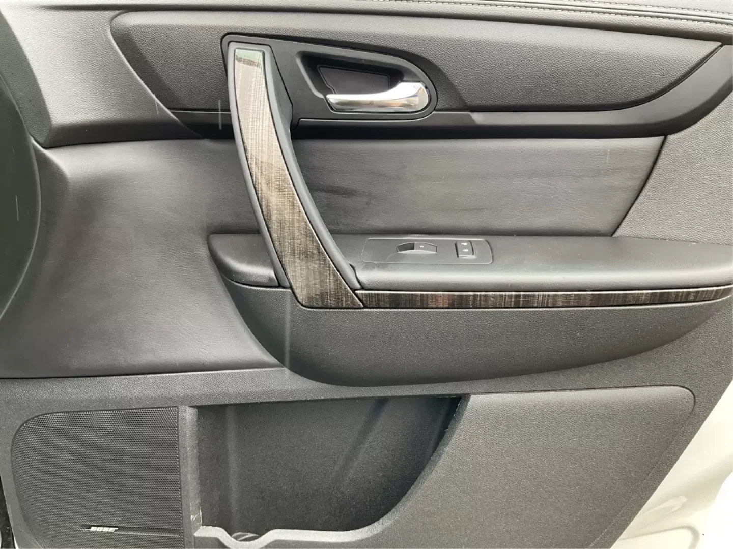 2017 Ford Escape SE 4WD (1FMCU9G93HU) with an 2.0L L4 DOHC 16V engine, 6-Speed Automatic transmission, located at 4508 South Dixie Dr, Moraine, OH, 45439, (937) 908-9800, 39.807072, -84.031563 - Photo#20