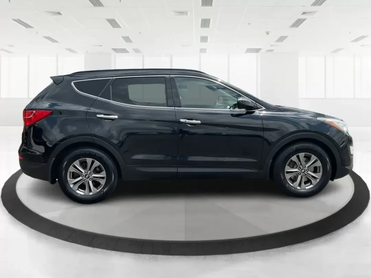 2015 Hyundai Santa Fe Sport 2.4L (5XYZUDLB2FG) with an Theta II 2.4L I-4 gasoline direct injection engine, located at 8750 N County Rd 25A, Piqua, OH, 45356, (937) 908-9800, 40.164391, -84.232513 - Photo#1