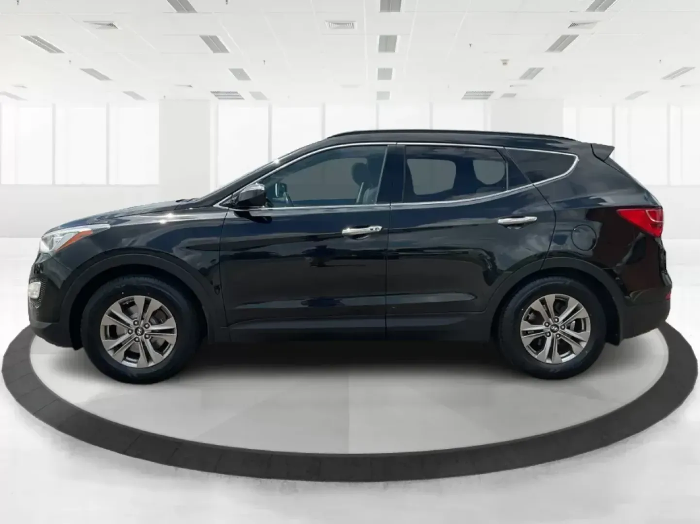 2015 Hyundai Santa Fe Sport 2.4L (5XYZUDLB2FG) with an Theta II 2.4L I-4 gasoline direct injection engine, located at 8750 N County Rd 25A, Piqua, OH, 45356, (937) 908-9800, 40.164391, -84.232513 - Photo#5