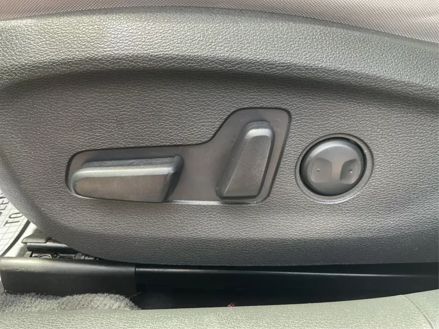 2015 Hyundai Sonata SE (5NPE24AF4FH) with an 2.4L I-4 gasoline direct injection engine, located at 1184 Kauffman Ave, Fairborn, OH, 45324, (937) 908-9800, 39.807072, -84.031563 - Photo#16