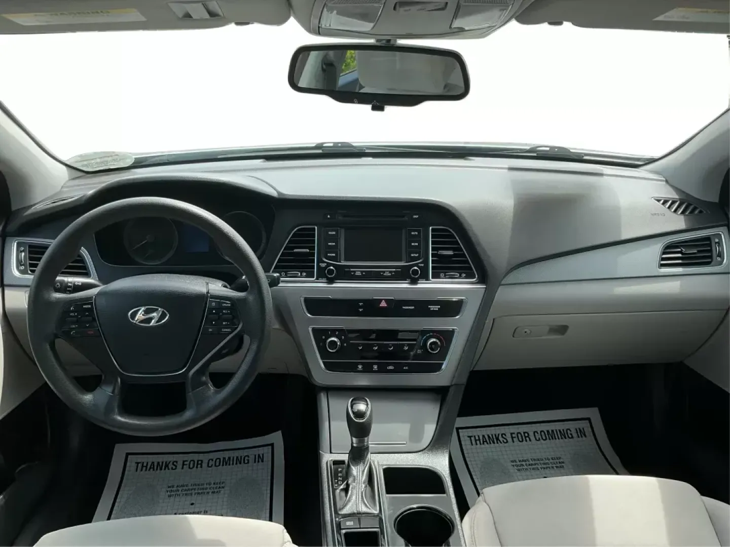 2015 Hyundai Sonata SE (5NPE24AF4FH) with an 2.4L I-4 gasoline direct injection engine, located at 1184 Kauffman Ave, Fairborn, OH, 45324, (937) 908-9800, 39.807072, -84.031563 - Photo#19