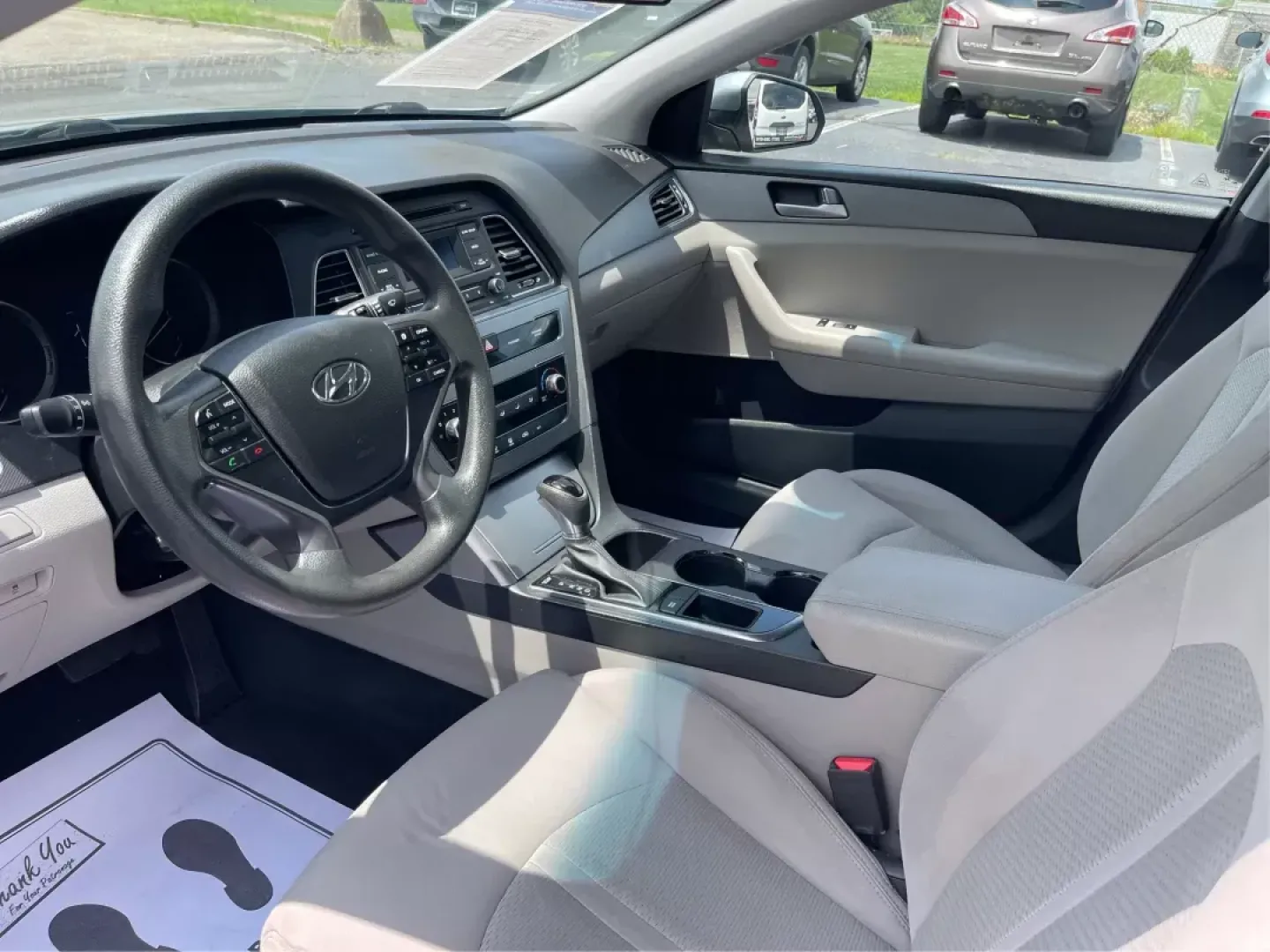 2015 Hyundai Sonata SE (5NPE24AF4FH) with an 2.4L I-4 gasoline direct injection engine, located at 1951 S Dayton Lakeview Rd., New Carlisle, OH, 45344, (937) 908-9800, 39.890999, -84.050255 - Photo#8
