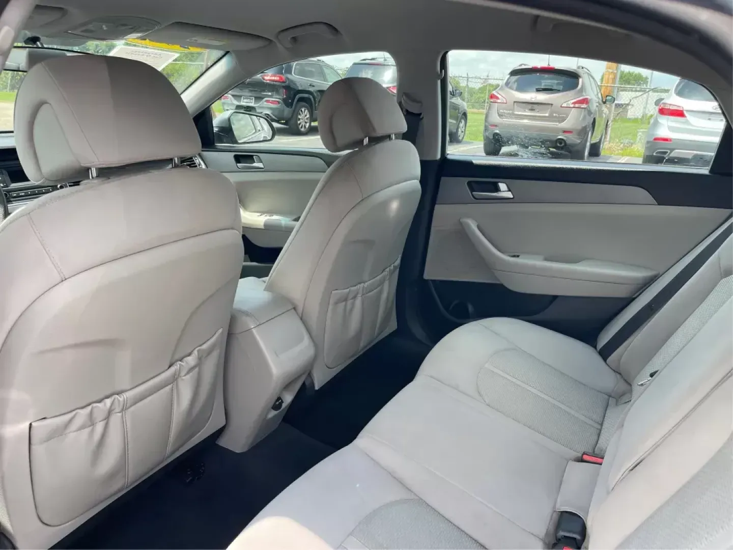 2015 Hyundai Sonata SE (5NPE24AF4FH) with an 2.4L I-4 gasoline direct injection engine, located at 1951 S Dayton Lakeview Rd., New Carlisle, OH, 45344, (937) 908-9800, 39.890999, -84.050255 - Photo#9