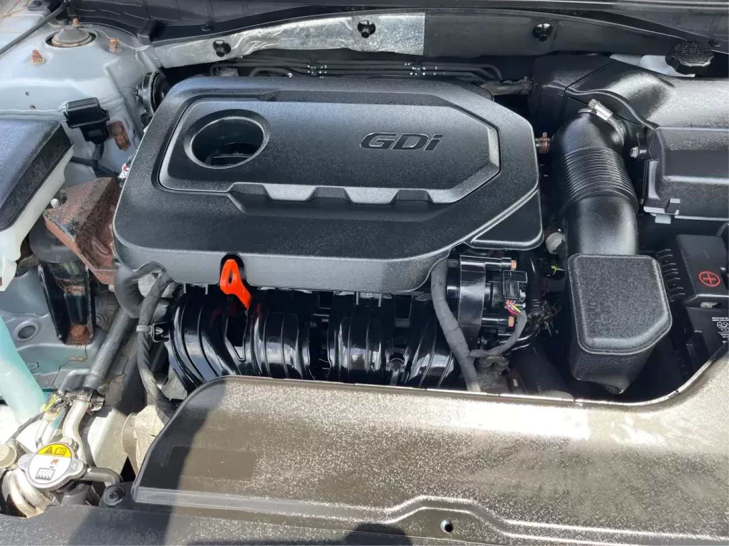 2015 Hyundai Sonata SE (5NPE24AF4FH) with an 2.4L I-4 gasoline direct injection engine, located at 1951 S Dayton Lakeview Rd., New Carlisle, OH, 45344, (937) 908-9800, 39.890999, -84.050255 - Photo#10