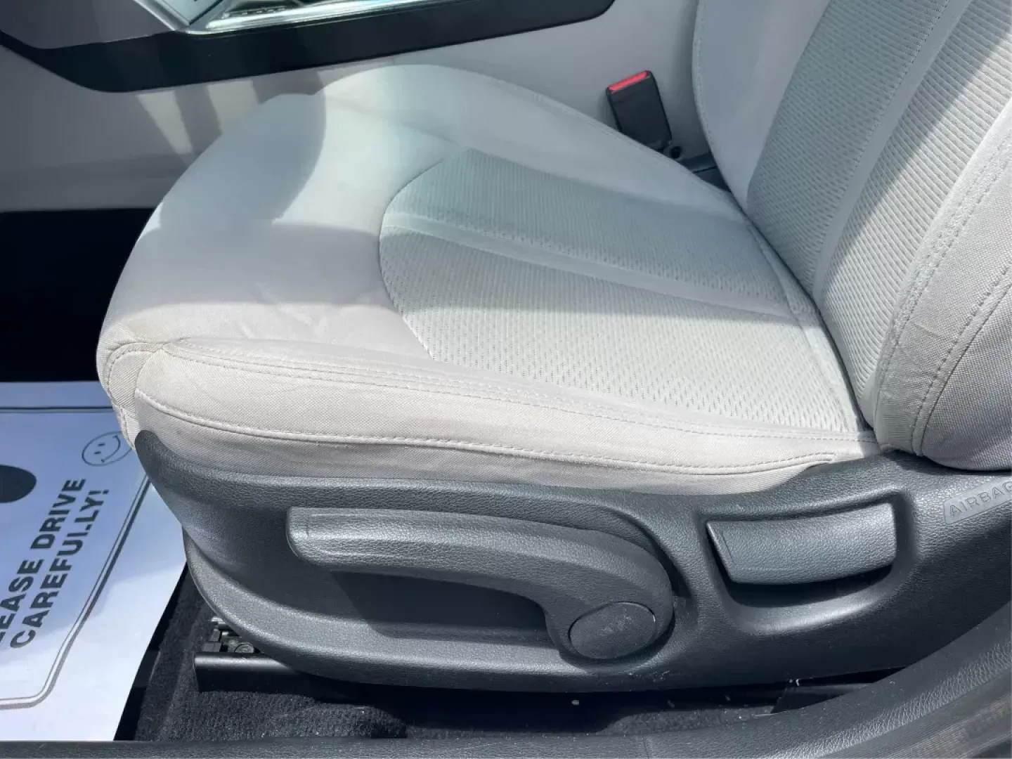 2015 Hyundai Sonata SE (5NPE24AF4FH) with an 2.4L I-4 gasoline direct injection engine, located at 1951 S Dayton Lakeview Rd., New Carlisle, OH, 45344, (937) 908-9800, 39.890999, -84.050255 - Photo#17