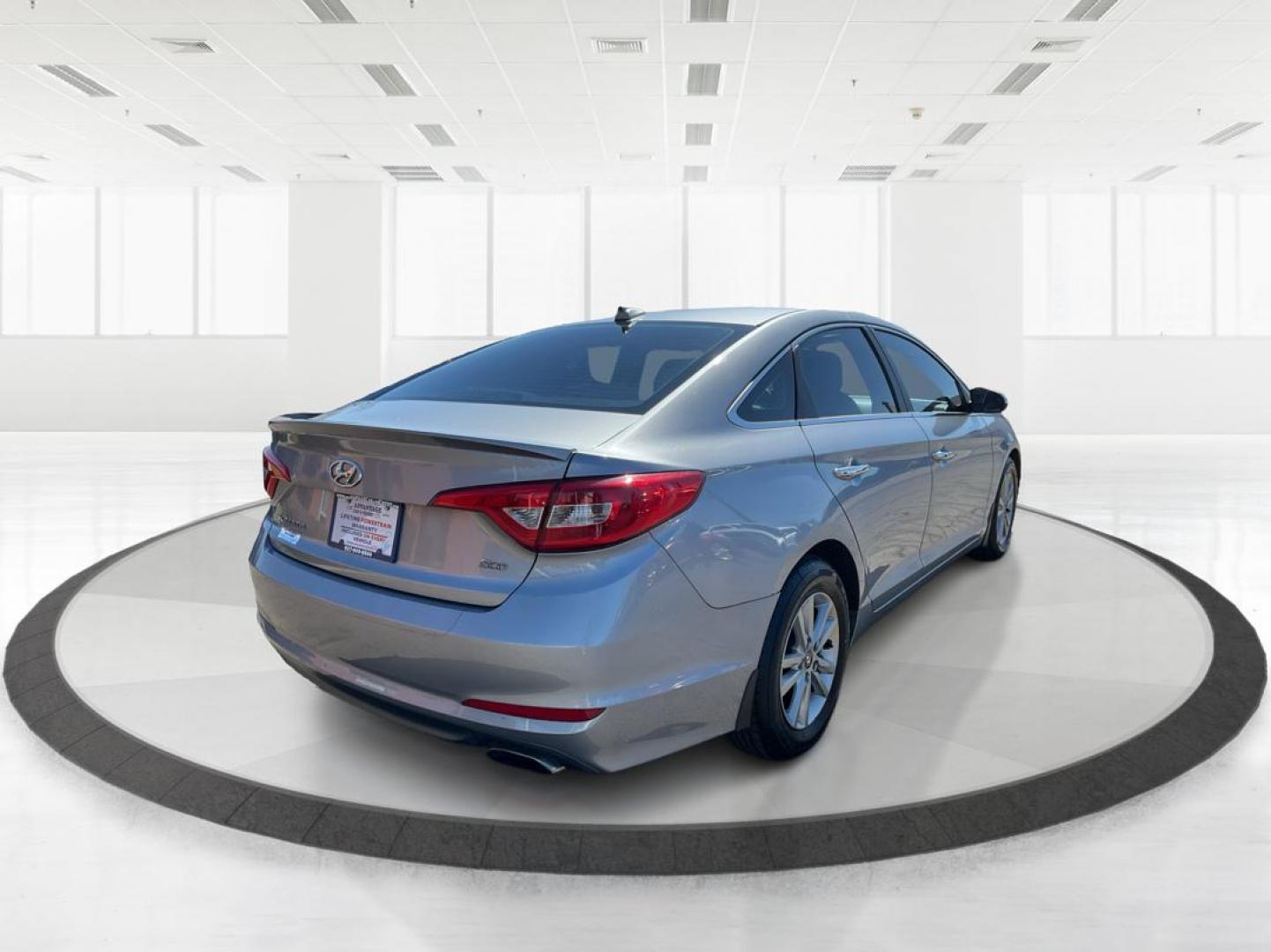 2015 Hyundai Sonata ECO (5NPE24AA3FH) with an 1.6L I-4 gasoline direct injection engine, located at 1184 Kauffman Ave, Fairborn, OH, 45324, (937) 908-9800, 39.807072, -84.031563 - Photo#2