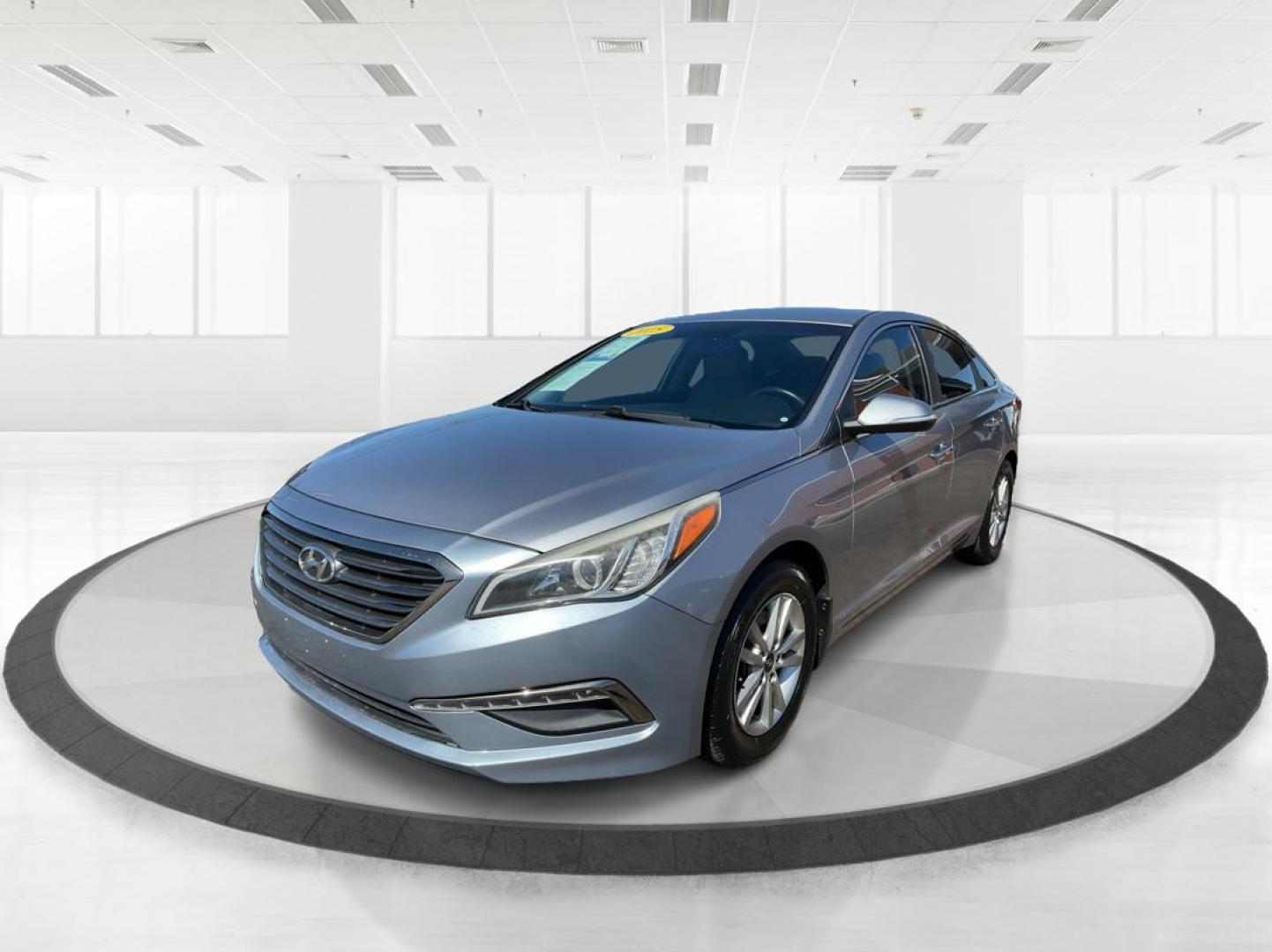 2015 Hyundai Sonata ECO (5NPE24AA3FH) with an 1.6L I-4 gasoline direct injection engine, located at 1184 Kauffman Ave, Fairborn, OH, 45324, (937) 908-9800, 39.807072, -84.031563 - Photo#7