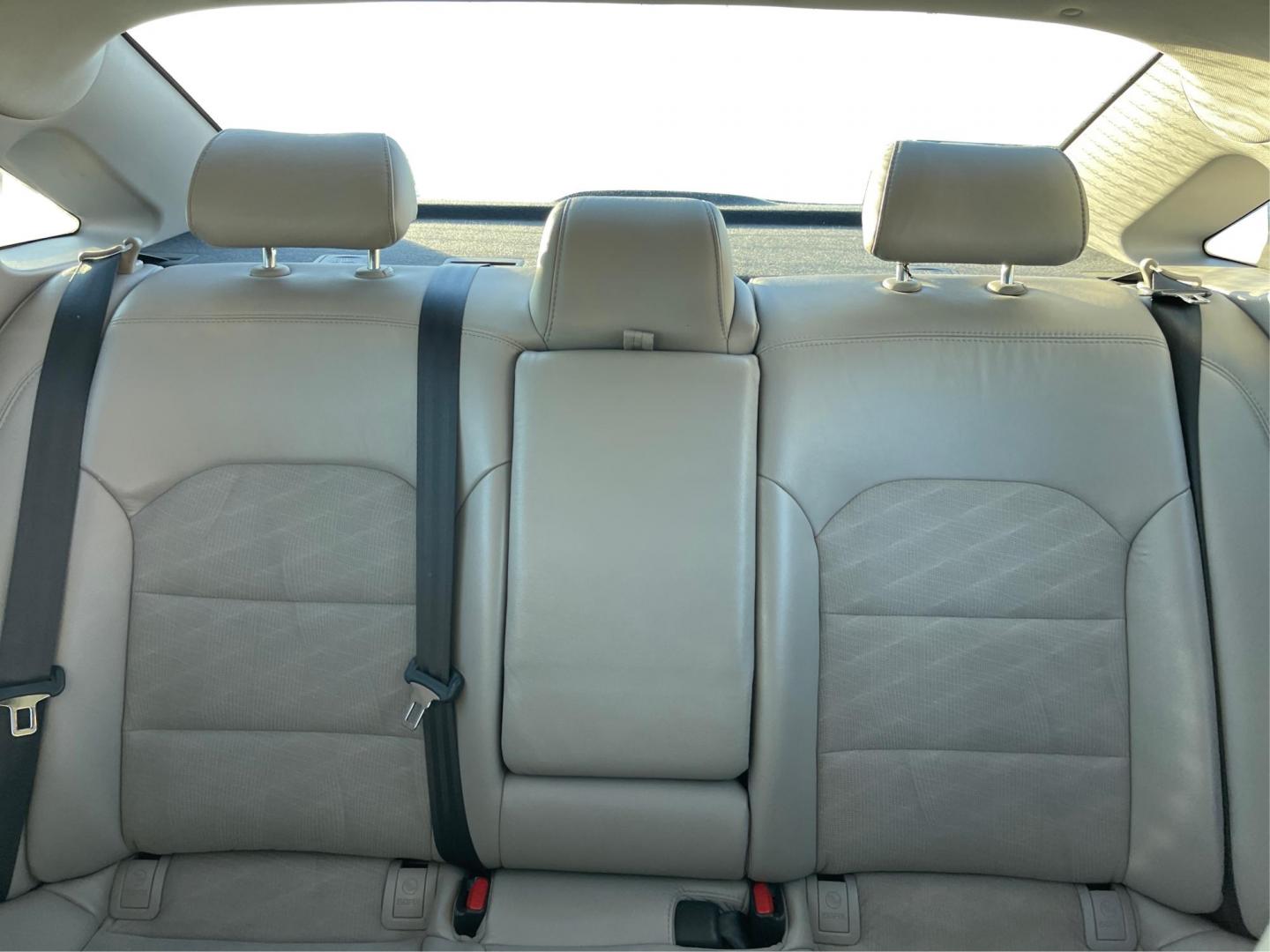 2015 Hyundai Sonata Sport (5NPE34AF6FH) with an 2.4L L4 DOHC 16V engine, 6-Speed Automatic transmission, located at 1230 East Main St, Xenia, OH, 45385, (937) 908-9800, 39.688042, -83.910538 - Photo#12