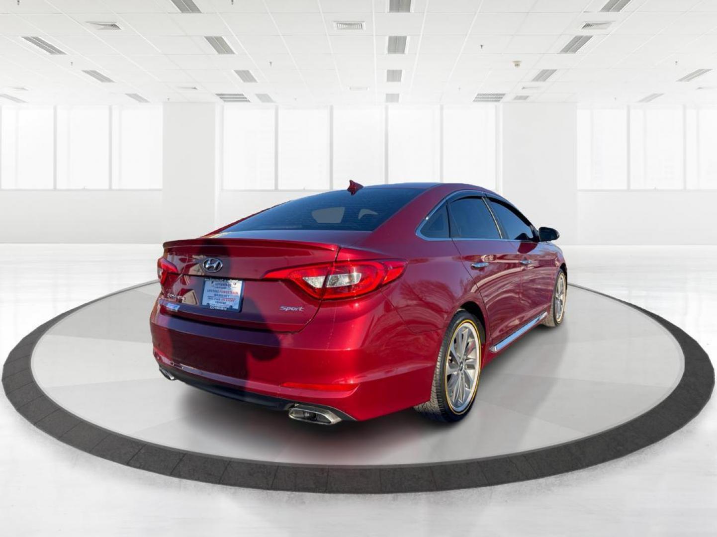 2015 Hyundai Sonata Sport (5NPE34AF6FH) with an 2.4L L4 DOHC 16V engine, 6-Speed Automatic transmission, located at 1230 East Main St, Xenia, OH, 45385, (937) 908-9800, 39.688042, -83.910538 - Photo#2