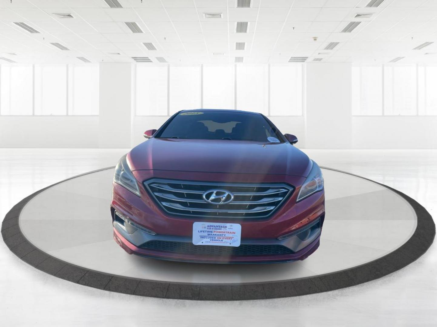 2015 Hyundai Sonata Sport (5NPE34AF6FH) with an 2.4L L4 DOHC 16V engine, 6-Speed Automatic transmission, located at 1230 East Main St, Xenia, OH, 45385, (937) 908-9800, 39.688042, -83.910538 - Photo#6