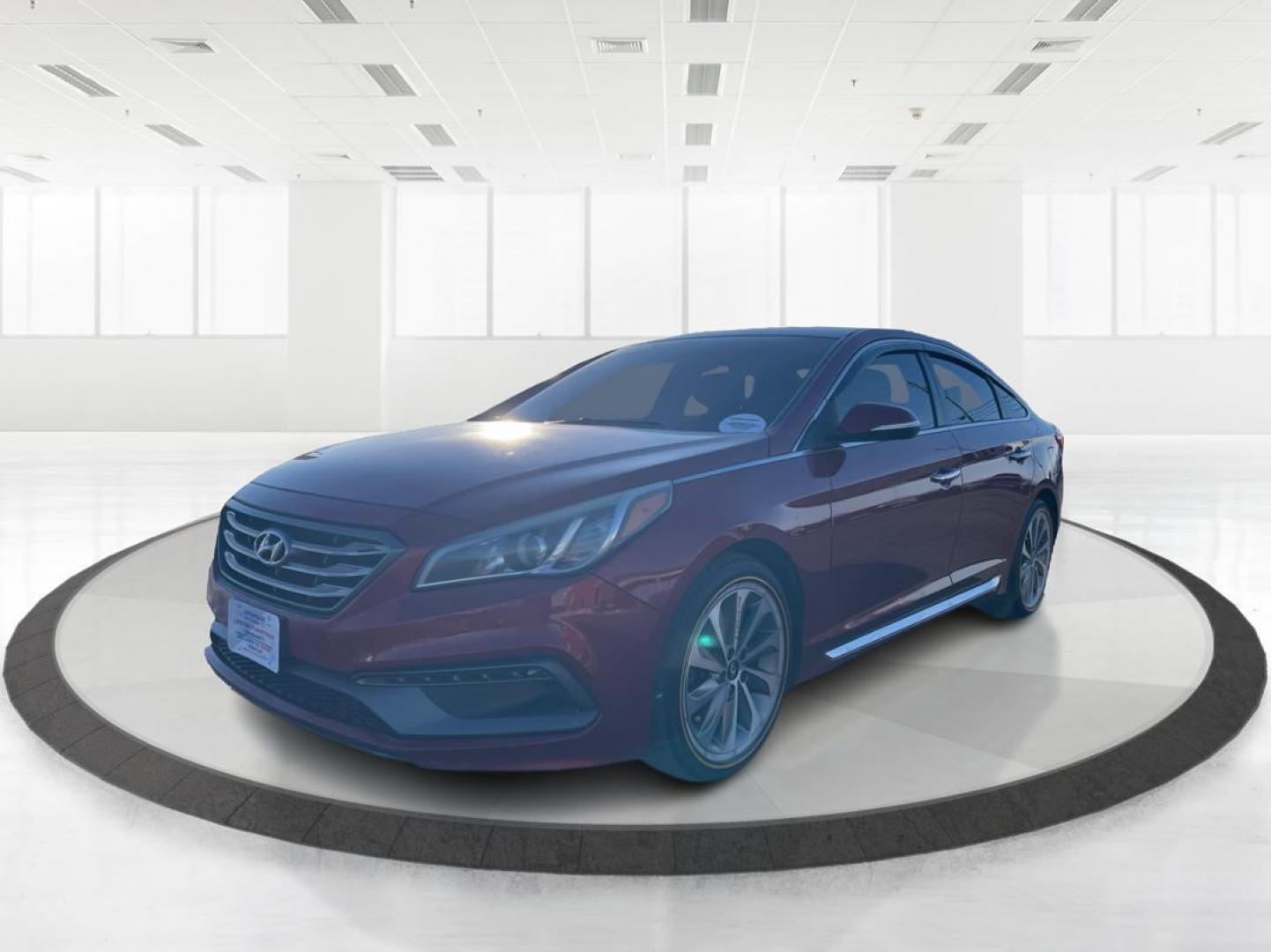2015 Hyundai Sonata Sport (5NPE34AF6FH) with an 2.4L L4 DOHC 16V engine, 6-Speed Automatic transmission, located at 1230 East Main St, Xenia, OH, 45385, (937) 908-9800, 39.688042, -83.910538 - Photo#7