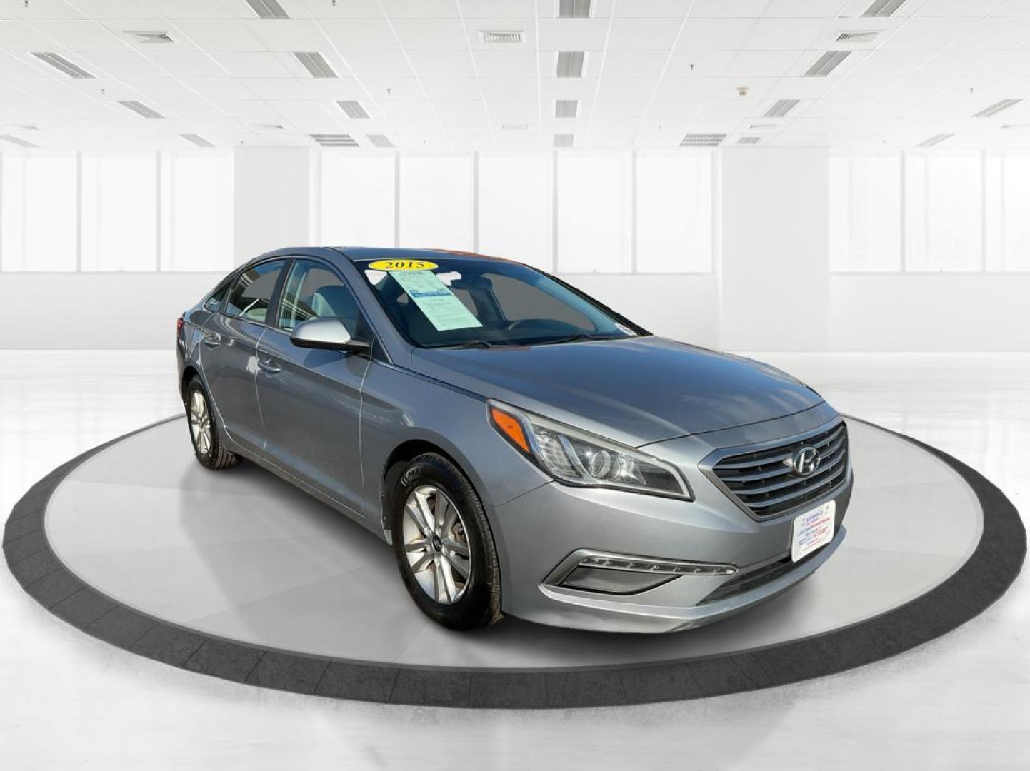 2015 Hyundai Sonata SE (5NPE24AF2FH) with an 2.4L I-4 gasoline direct injection engine, located at 1230 East Main St, Xenia, OH, 45385, (937) 908-9800, 39.688042, -83.910538 - Photo#0
