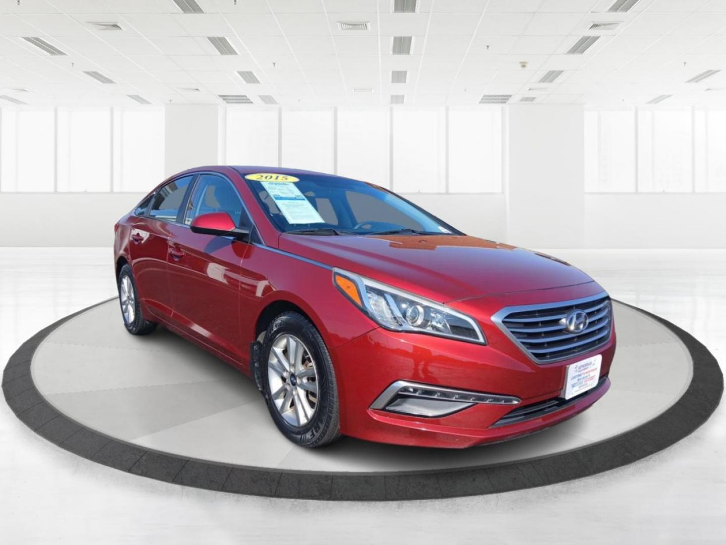 2015 Hyundai Sonata SE (5NPE24AF7FH) with an 2.4L L4 DOHC 16V engine, 7-Speed Automatic transmission, located at 1951 S Dayton Lakeview Rd., New Carlisle, OH, 45344, (937) 908-9800, 39.890999, -84.050255 - Photo#0