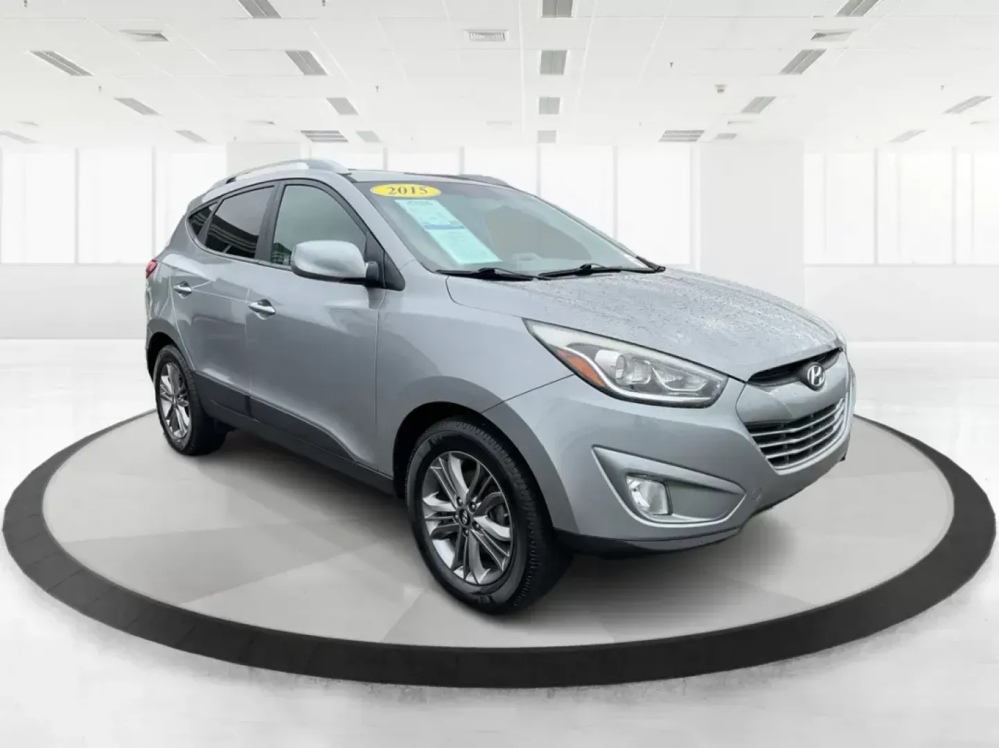 2015 Hyundai Tucson SE (KM8JUCAG2FU) with an Theta II 2.4L I-4 gasoline direct injection engine, located at 1951 S Dayton Lakeview Rd., New Carlisle, OH, 45344, (937) 908-9800, 39.890999, -84.050255 - Photo#0
