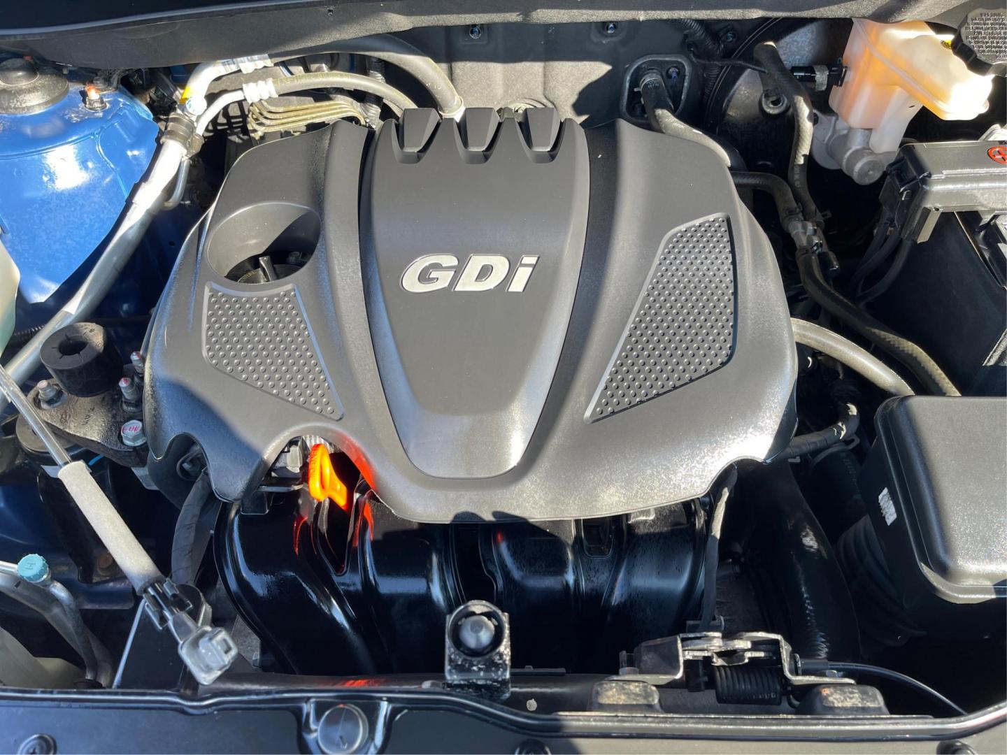 2015 Hyundai Tucson GLS AWD (KM8JUCAG7FU) with an 2.4L L4 DOHC 16V engine, 6-Speed Automatic transmission, located at 880 E. National Road, OH, 45377, (937) 908-9800, 39.891918, -84.183975 - Photo#10