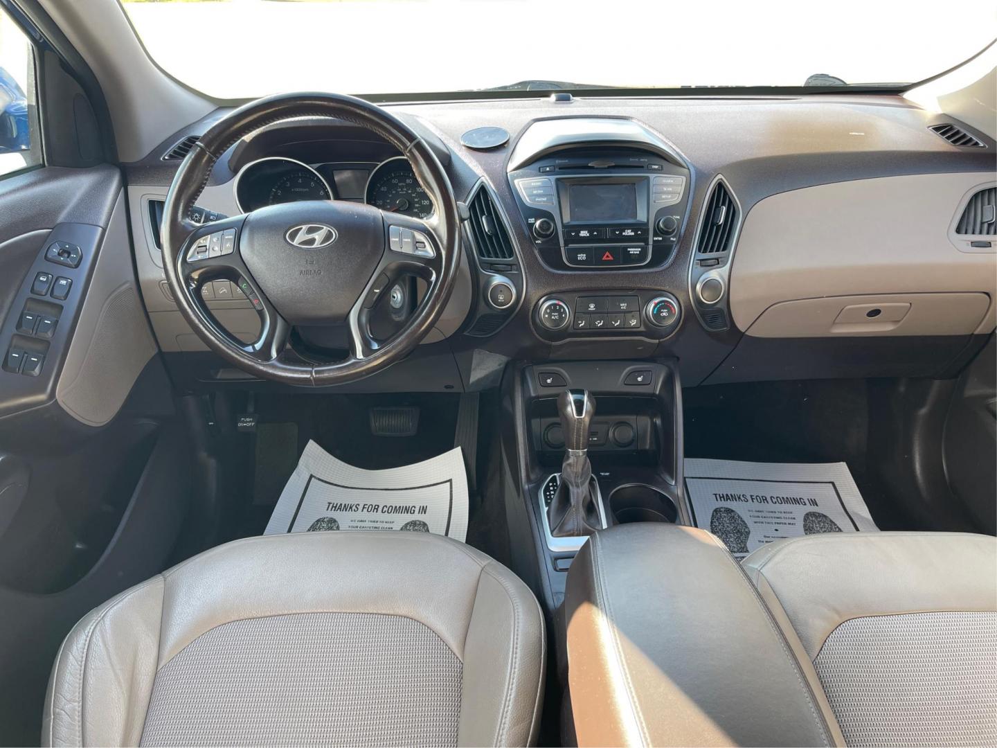 2015 Hyundai Tucson GLS AWD (KM8JUCAG7FU) with an 2.4L L4 DOHC 16V engine, 6-Speed Automatic transmission, located at 880 E. National Road, OH, 45377, (937) 908-9800, 39.891918, -84.183975 - Photo#20