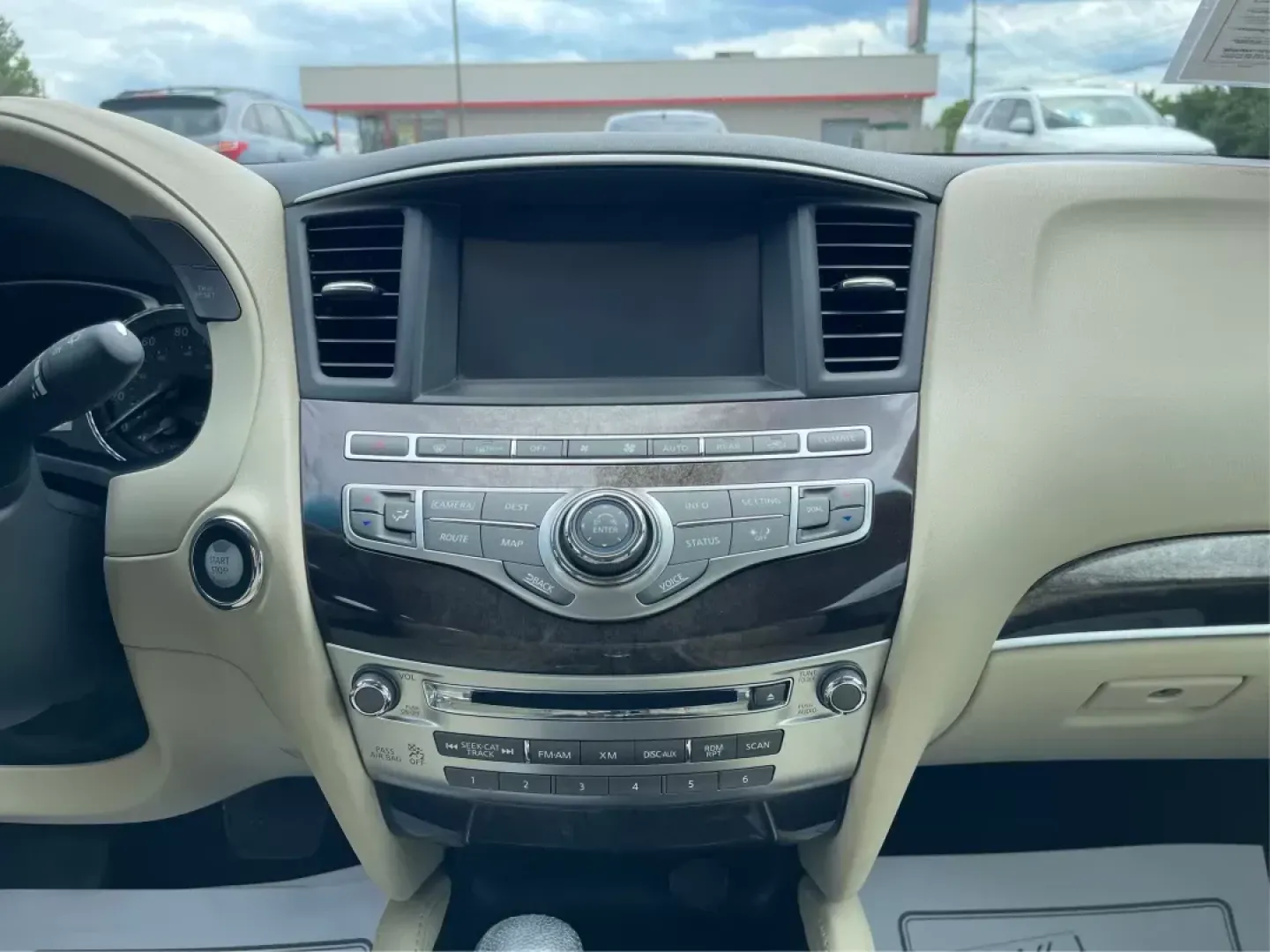 2015 Infiniti QX60 Base (5N1AL0MM9FC) with an Other engine, located at 1184 Kauffman Ave, Fairborn, OH, 45324, (937) 908-9800, 39.807072, -84.031563 - Photo#11