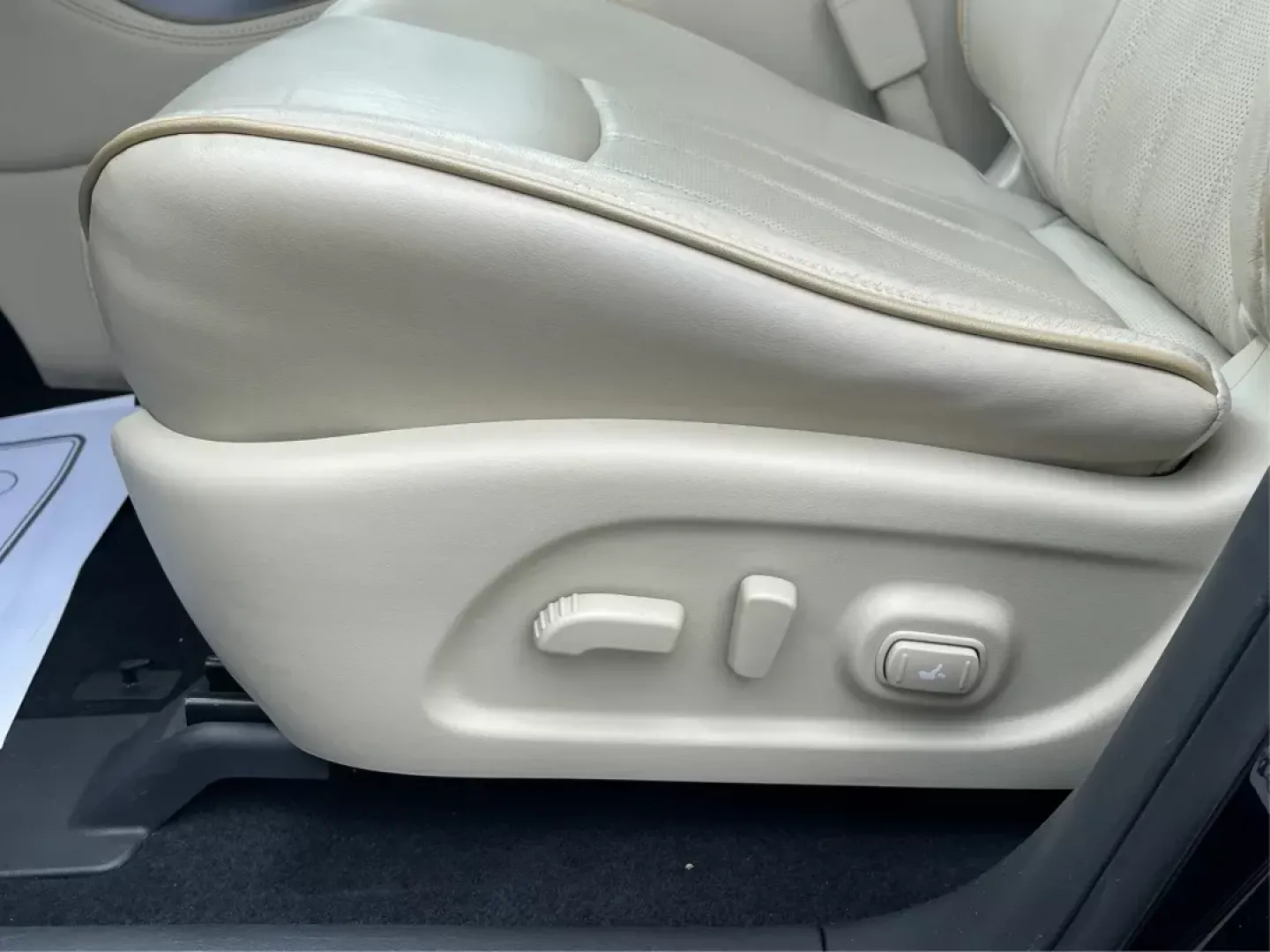 2015 Infiniti QX60 Base (5N1AL0MM9FC) with an Other engine, located at 1184 Kauffman Ave, Fairborn, OH, 45324, (937) 908-9800, 39.807072, -84.031563 - Photo#16