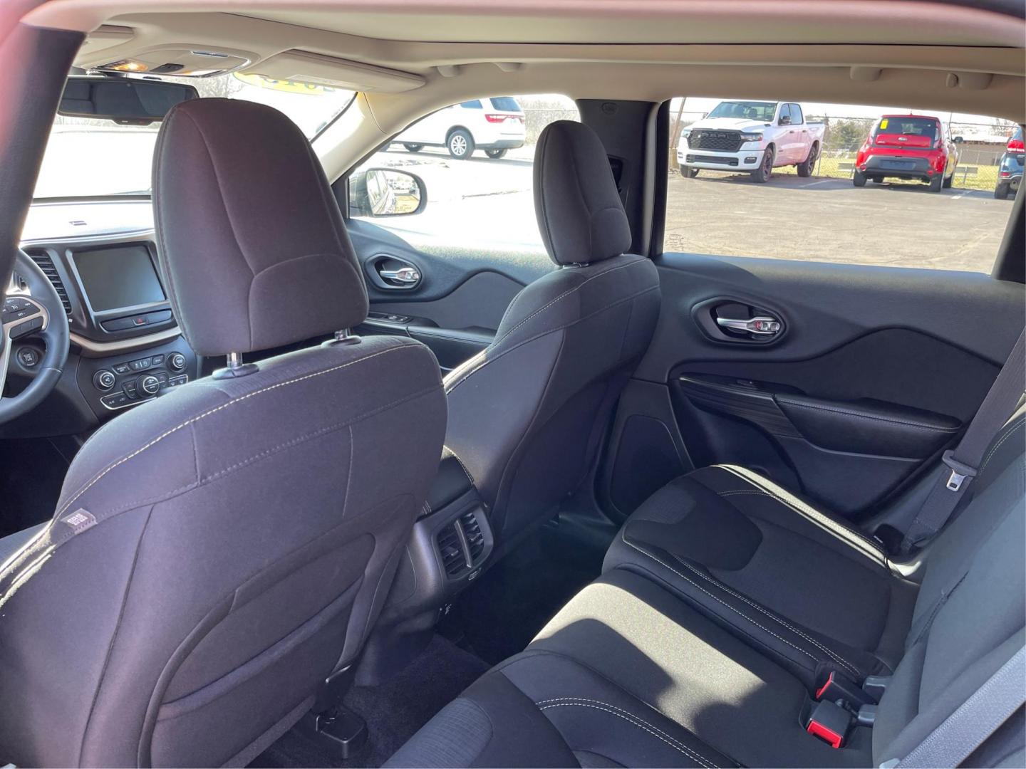 2015 Jeep Cherokee Latitude (1C4PJLCS0FW) with an Other engine, located at 4508 South Dixie Dr, Moraine, OH, 45439, (937) 908-9800, 39.807072, -84.031563 - Photo#9