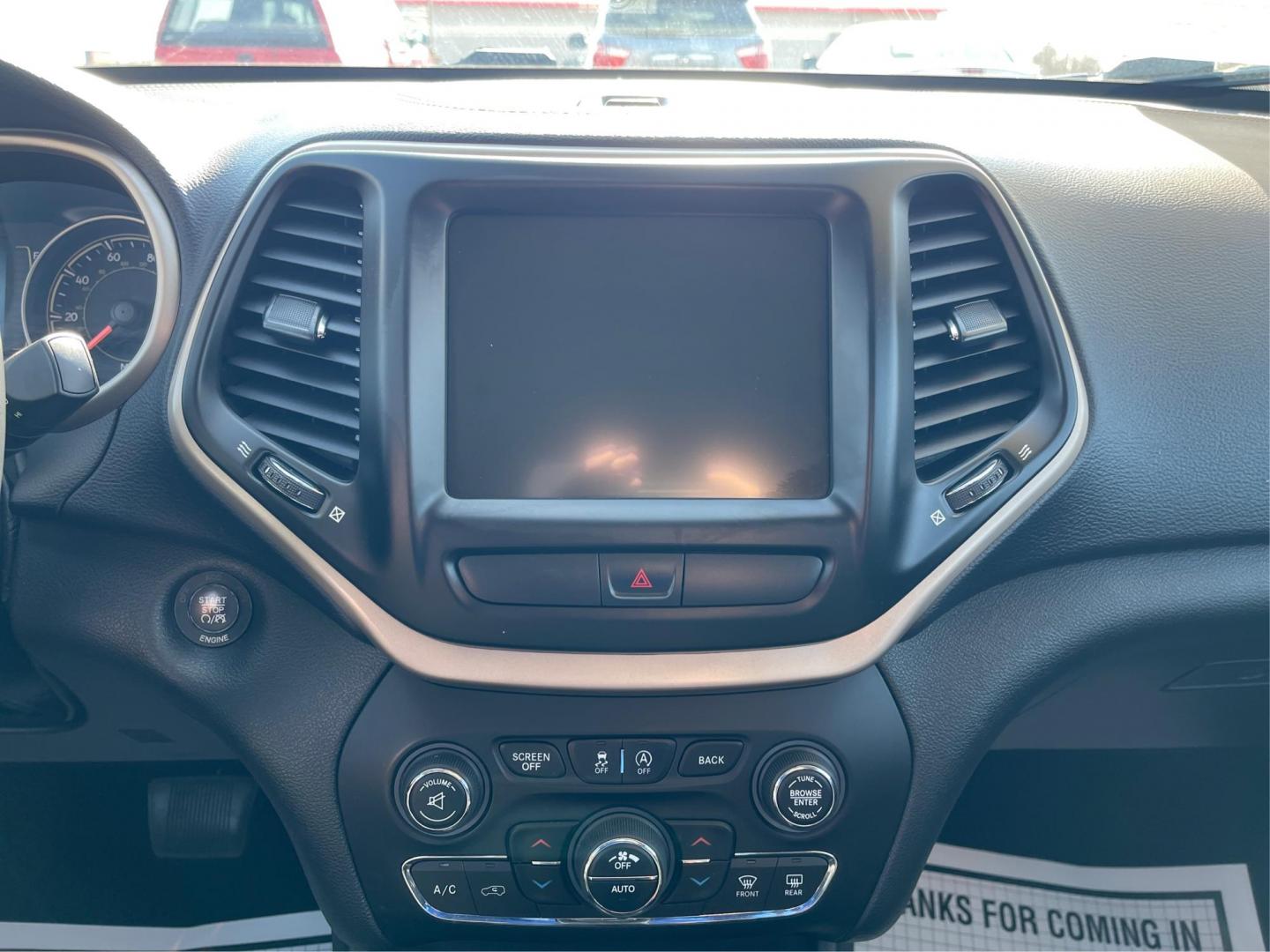 2015 Jeep Cherokee Latitude (1C4PJLCS0FW) with an Other engine, located at 4508 South Dixie Dr, Moraine, OH, 45439, (937) 908-9800, 39.807072, -84.031563 - Photo#12