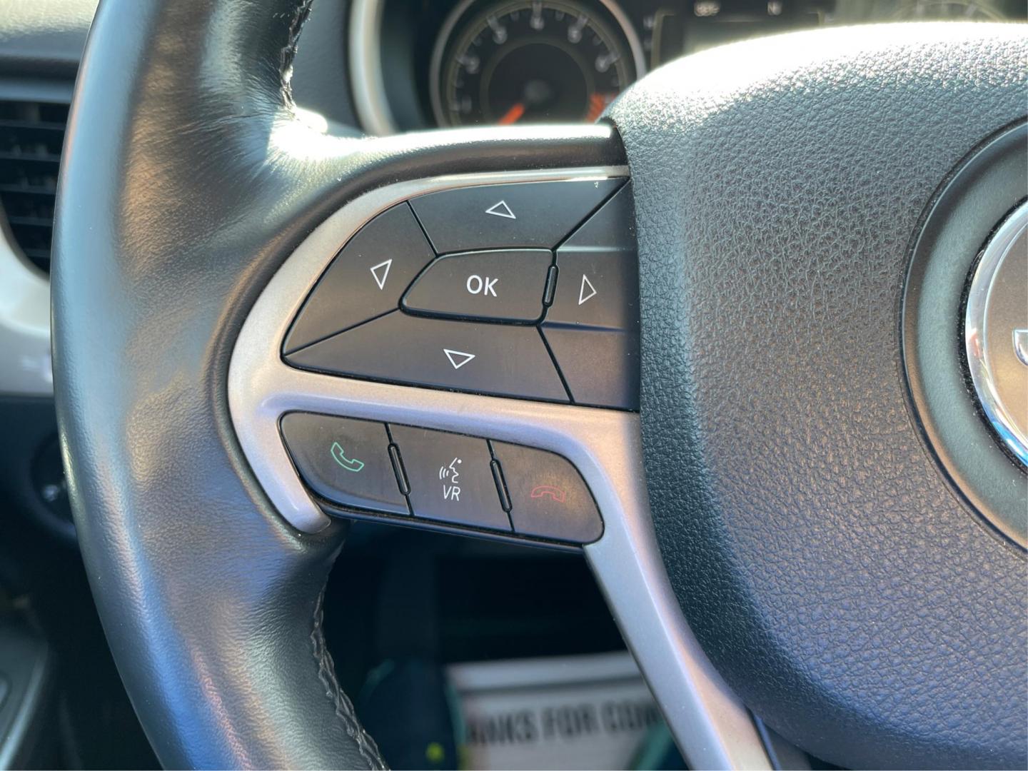2015 Jeep Cherokee Latitude (1C4PJLCS0FW) with an Other engine, located at 4508 South Dixie Dr, Moraine, OH, 45439, (937) 908-9800, 39.807072, -84.031563 - Photo#15