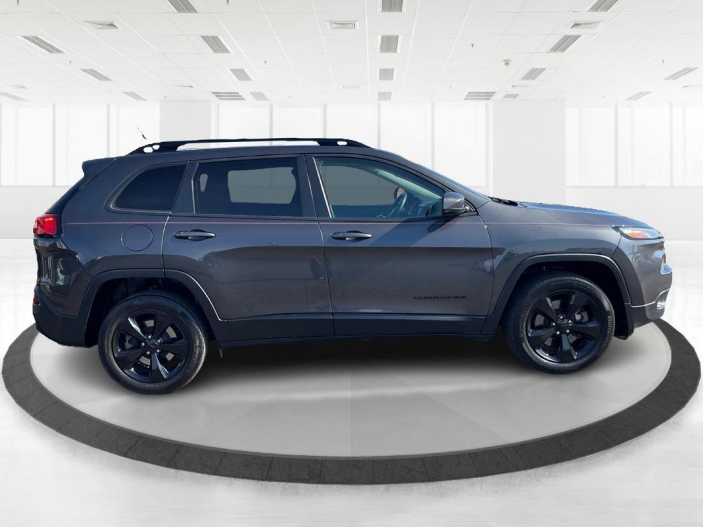 2015 Jeep Cherokee Latitude (1C4PJLCS0FW) with an Other engine, located at 4508 South Dixie Dr, Moraine, OH, 45439, (937) 908-9800, 39.807072, -84.031563 - Photo#1