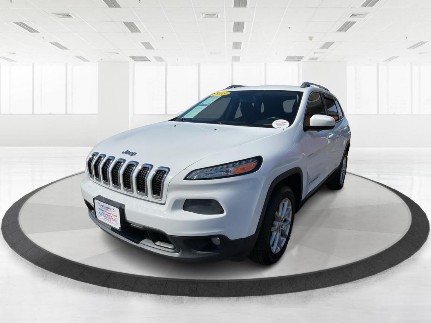 2015 Jeep Cherokee Latitude FWD (1C4PJLCB5FW) with an 2.4L L4 DOHC 16V engine, 9-Speed Automatic transmission, located at 401 Woodman Dr, Riverside, OH, 45431, (937) 908-9800, 39.761024, -84.120956 - Photo#7
