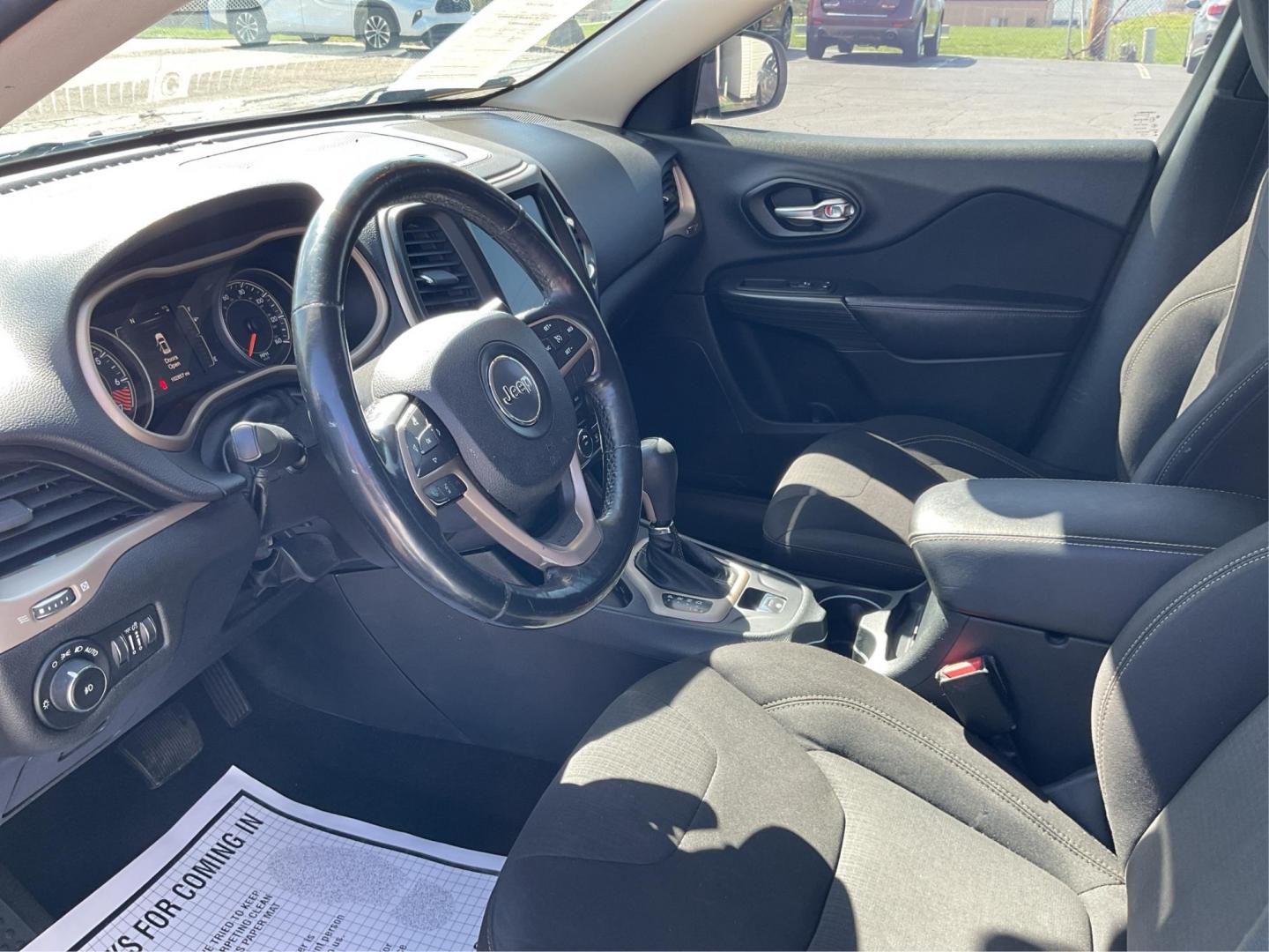 2015 Jeep Cherokee Latitude FWD (1C4PJLCB5FW) with an 2.4L L4 DOHC 16V engine, 9-Speed Automatic transmission, located at 401 Woodman Dr, Riverside, OH, 45431, (937) 908-9800, 39.761024, -84.120956 - Photo#8