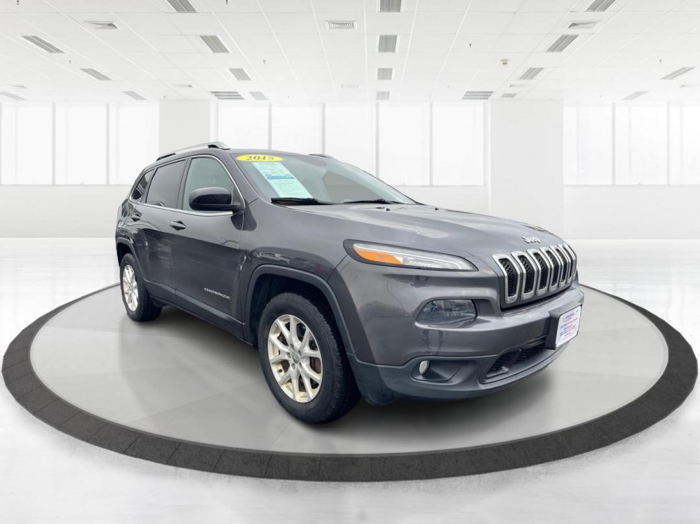 2015 Jeep Cherokee Latitude 4WD (1C4PJMCB8FW) with an 2.4L L4 DOHC 16V engine, 9-Speed Automatic transmission, located at 1230 East Main St, Xenia, OH, 45385, (937) 908-9800, 39.688042, -83.910538 - Photo#0