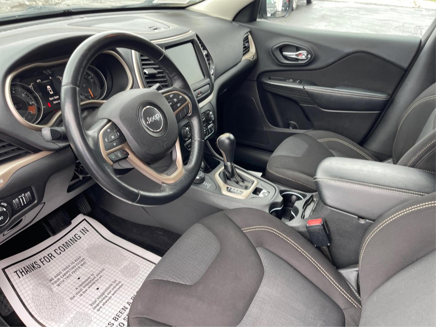 2015 Jeep Cherokee Latitude 4WD (1C4PJMCB8FW) with an 2.4L L4 DOHC 16V engine, 9-Speed Automatic transmission, located at 1230 East Main St, Xenia, OH, 45385, (937) 908-9800, 39.688042, -83.910538 - Photo#8