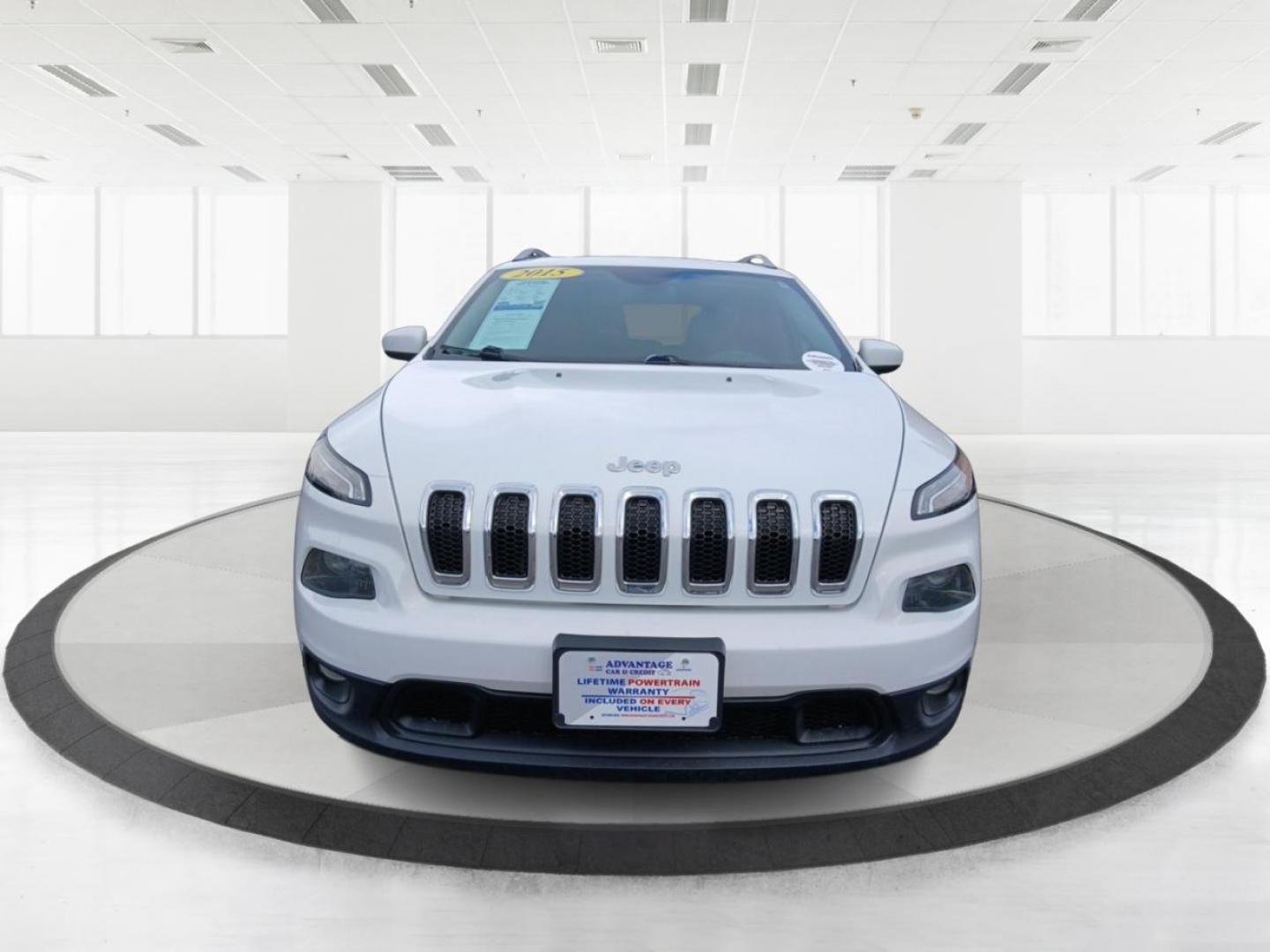 2015 Jeep Cherokee Latitude 4WD (1C4PJMCB6FW) with an 2.4L L4 DOHC 16V engine, 9-Speed Automatic transmission, located at 1099 N County Rd 25A , Troy, OH, 45373, (937) 908-9800, 40.057041, -84.215462 - Photo#6