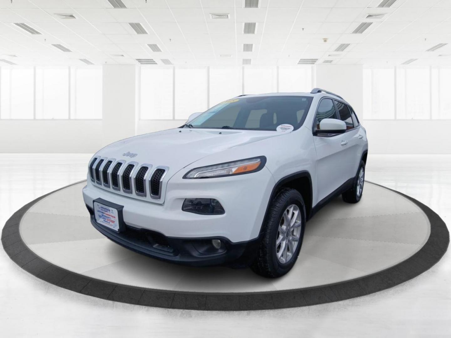 2015 Jeep Cherokee Latitude 4WD (1C4PJMCB6FW) with an 2.4L L4 DOHC 16V engine, 9-Speed Automatic transmission, located at 1099 N County Rd 25A , Troy, OH, 45373, (937) 908-9800, 40.057041, -84.215462 - Photo#7