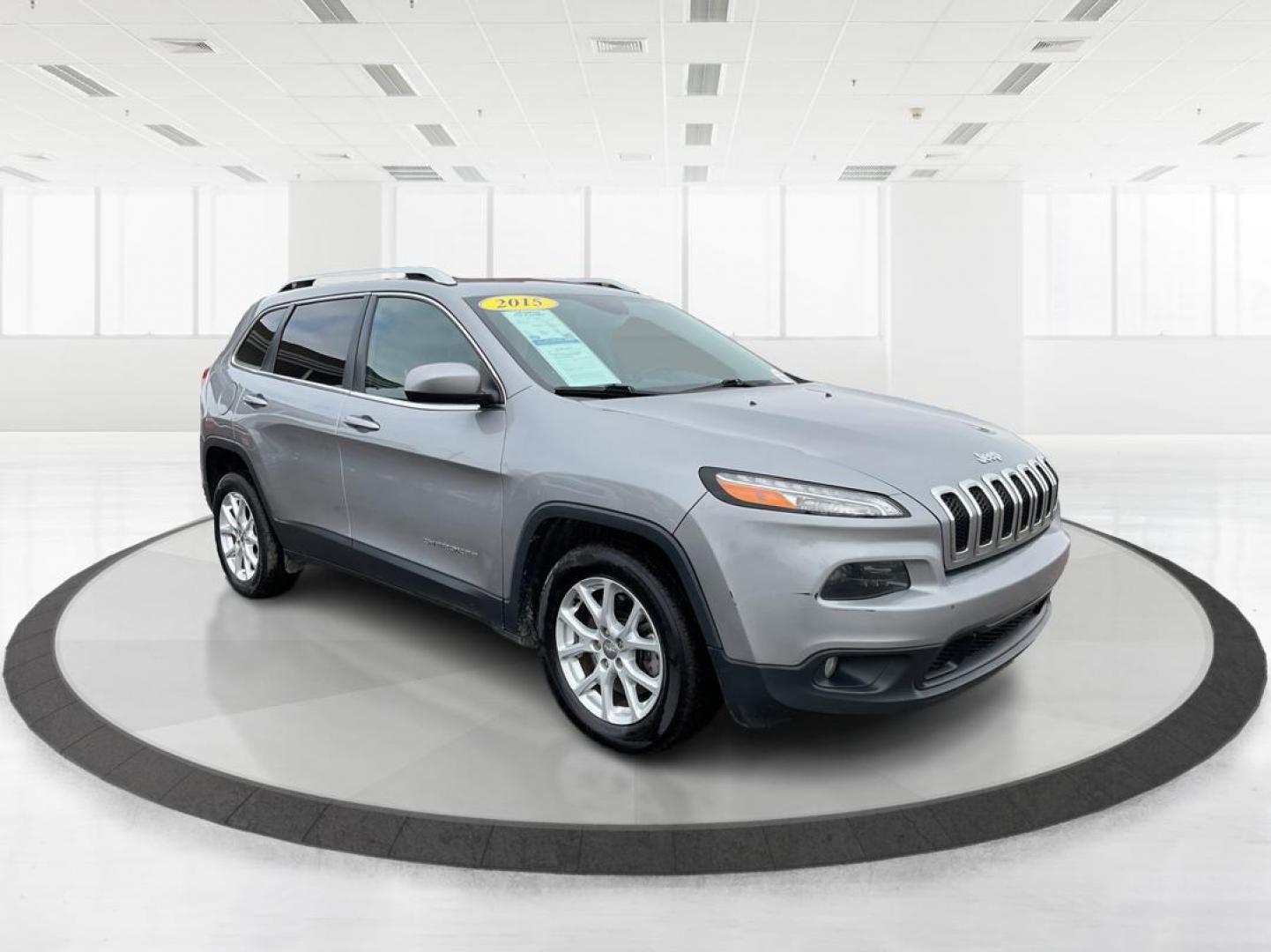 2015 Jeep Cherokee Latitude (1C4PJLCB7FW) with an MultiAir 2.4L I-4 variable valve control engine, located at 401 Woodman Dr, Riverside, OH, 45431, (937) 908-9800, 39.761024, -84.120956 - Photo#0