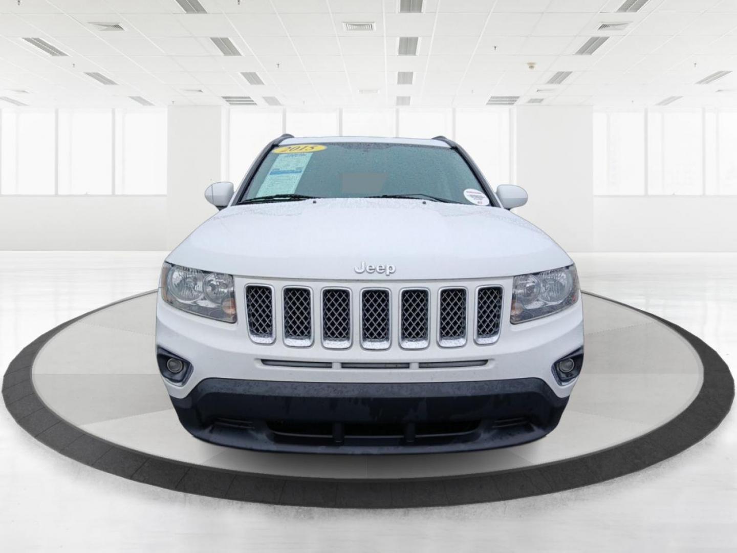 2015 Jeep Compass Latitude 4WD (1C4NJDEB2FD) with an 2.4L L4 DOHC 16V engine, 6-Speed Automatic transmission, located at 1184 Kauffman Ave, Fairborn, OH, 45324, (937) 908-9800, 39.807072, -84.031563 - Photo#6