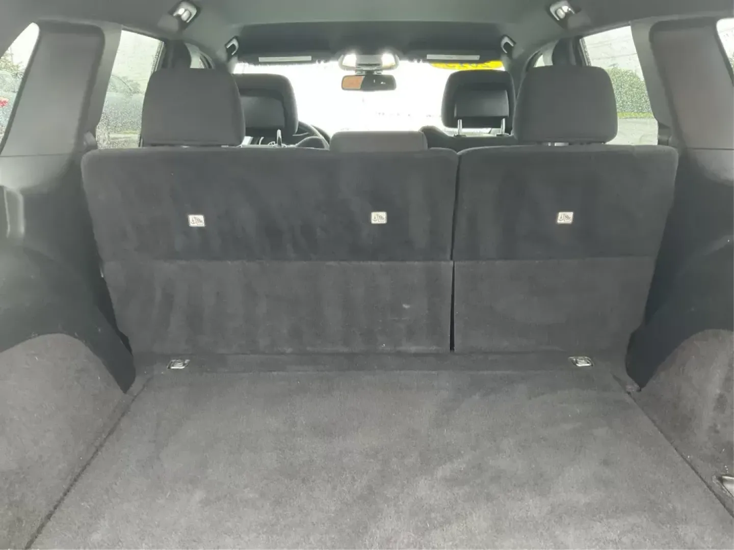 2015 Jeep Grand Cherokee Laredo (1C4RJFAG7FC) with an 3.6L V-6 DOHC engine, located at 8750 N County Rd 25A, Piqua, OH, 45356, (937) 908-9800, 40.164391, -84.232513 - Photo#11