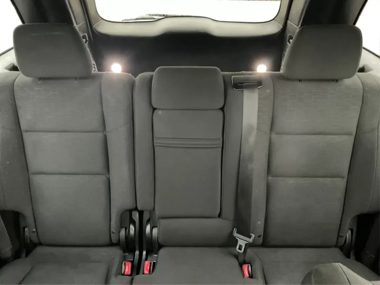 2015 Jeep Grand Cherokee Laredo (1C4RJFAG7FC) with an 3.6L V-6 DOHC engine, located at 8750 N County Rd 25A, Piqua, OH, 45356, (937) 908-9800, 40.164391, -84.232513 - Photo#13
