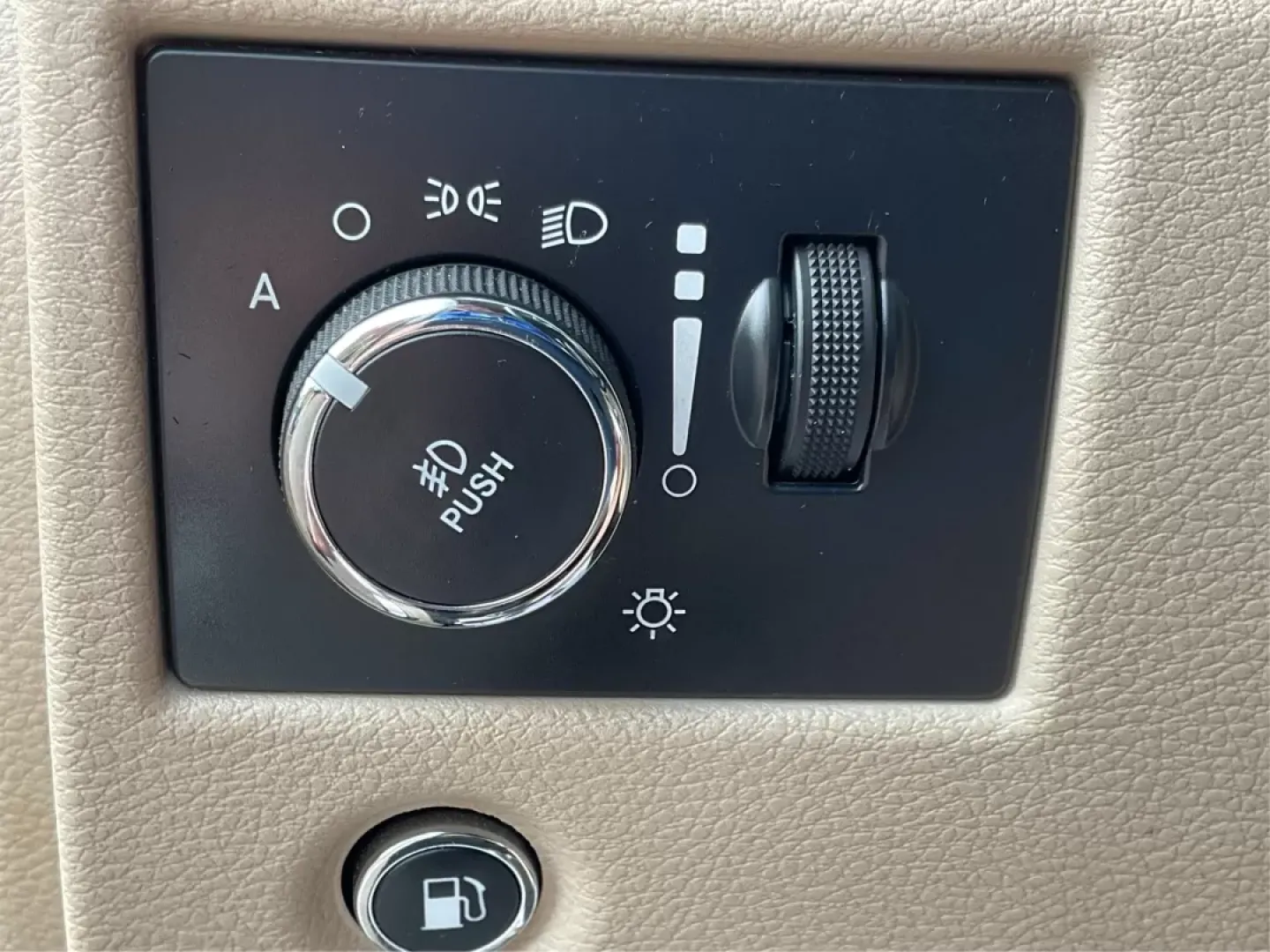 2013 Hyundai Elantra GT Base (KMHD35LE4DU) with an Other engine, located at 1184 Kauffman Ave, Fairborn, OH, 45324, (937) 908-9800, 39.807072, -84.031563 - Photo#17