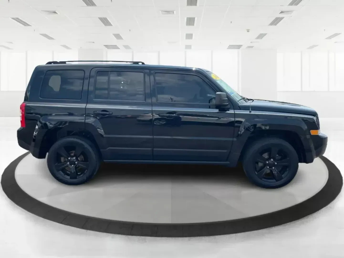 2015 Jeep Patriot Altitude Edition (1C4NJRBB1FD) with an 2.4L I-4 DOHC engine, located at 1951 S Dayton Lakeview Rd., New Carlisle, OH, 45344, (937) 908-9800, 39.890999, -84.050255 - Photo#1