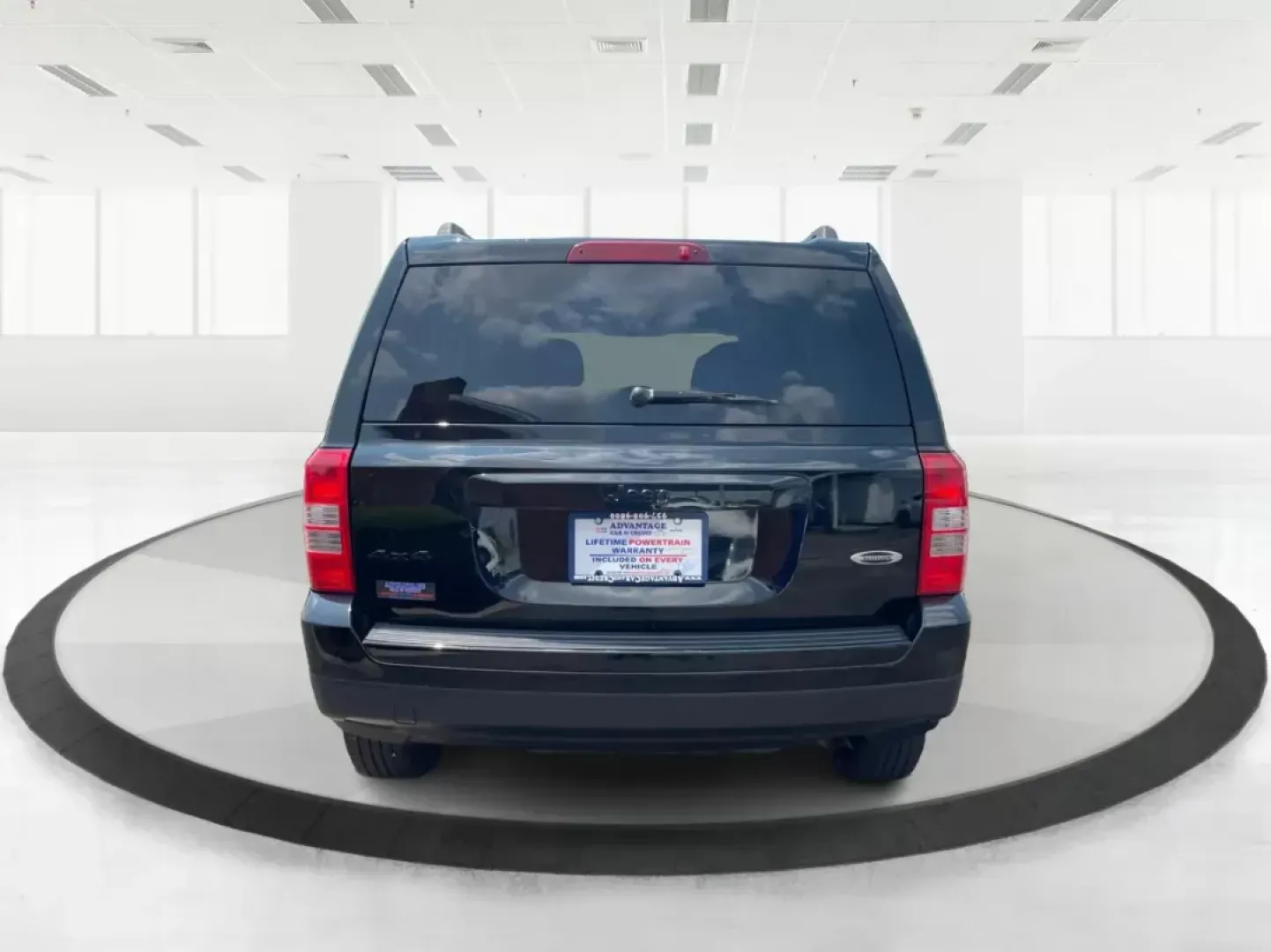 2015 Jeep Patriot Altitude Edition (1C4NJRBB1FD) with an 2.4L I-4 DOHC engine, located at 1951 S Dayton Lakeview Rd., New Carlisle, OH, 45344, (937) 908-9800, 39.890999, -84.050255 - Photo#3