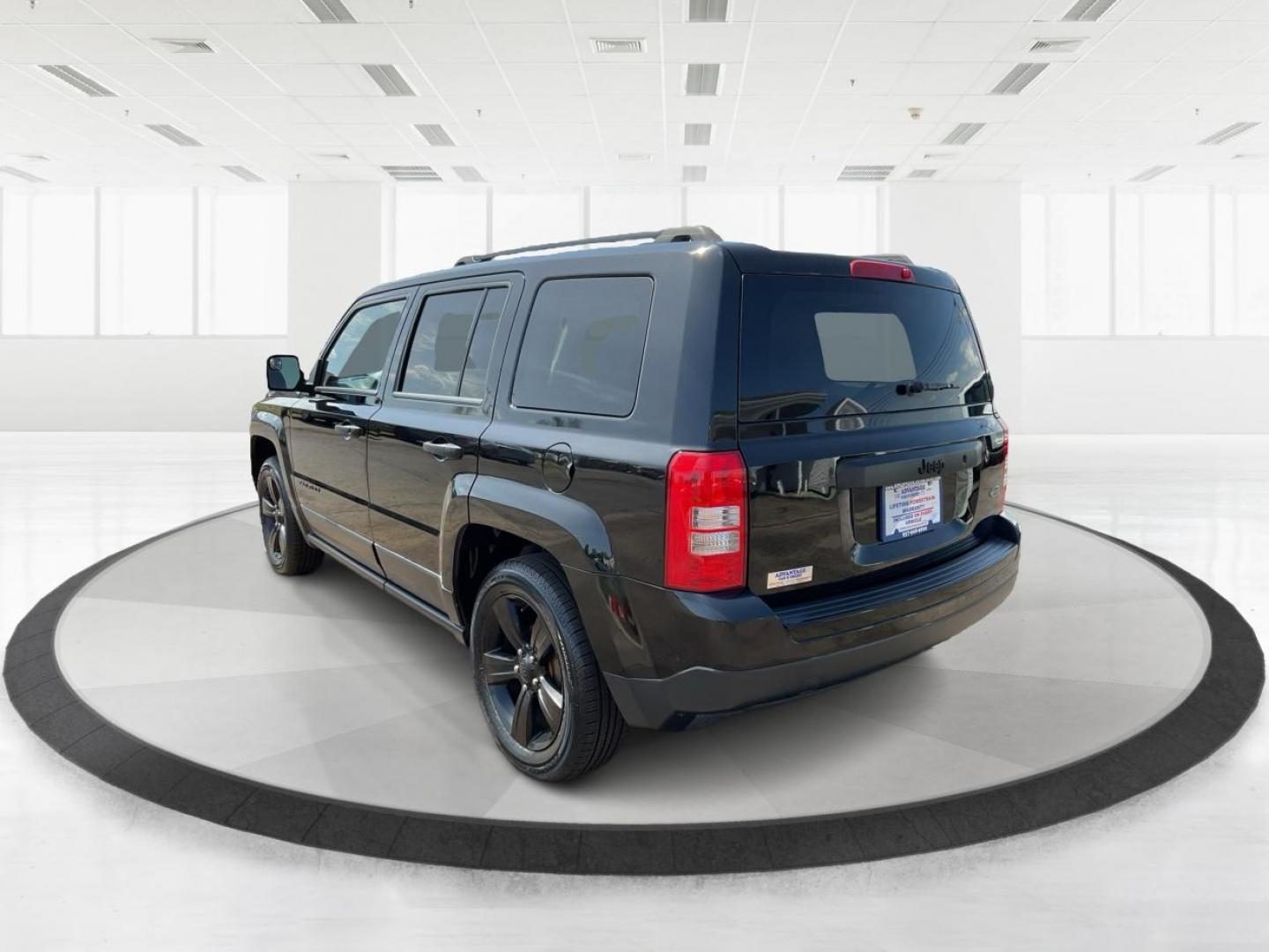 2015 Black Clearcoat Jeep Patriot Sport 2WD (1C4NJPBA6FD) with an 2.0L L4 DOHC 16V engine, located at 1230 East Main St, Xenia, OH, 45385, (937) 908-9800, 39.688042, -83.910538 - Photo#4