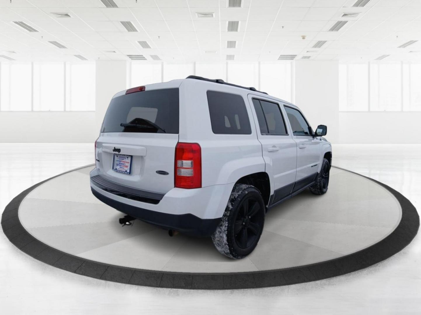 2015 Jeep Patriot Sport 4WD (1C4NJRBB7FD) with an 2.4L L4 DOHC 16V engine, located at 1184 Kauffman Ave, Fairborn, OH, 45324, (937) 908-9800, 39.807072, -84.031563 - Photo#2