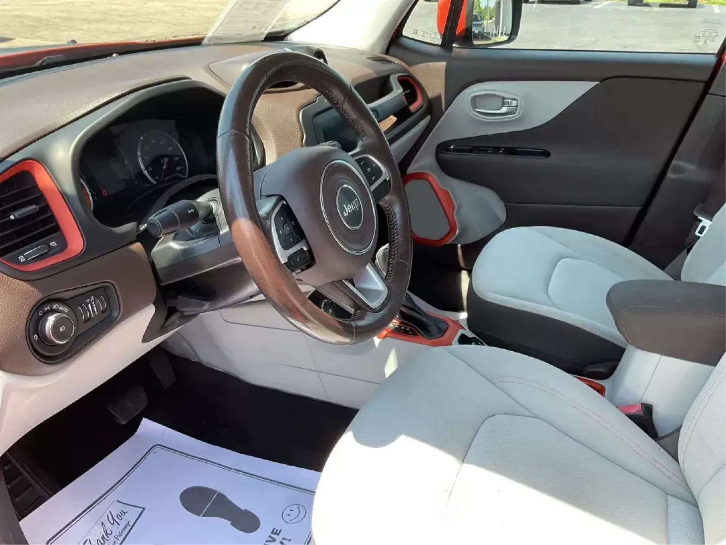 2015 Jeep Renegade Latitude 4WD (ZACCJBBT2FP) with an 2.4L L4 DOHC 16V engine, 6-Speed Manual transmission, located at 4508 South Dixie Dr, Moraine, OH, 45439, (937) 908-9800, 39.807072, -84.031563 - Photo#8