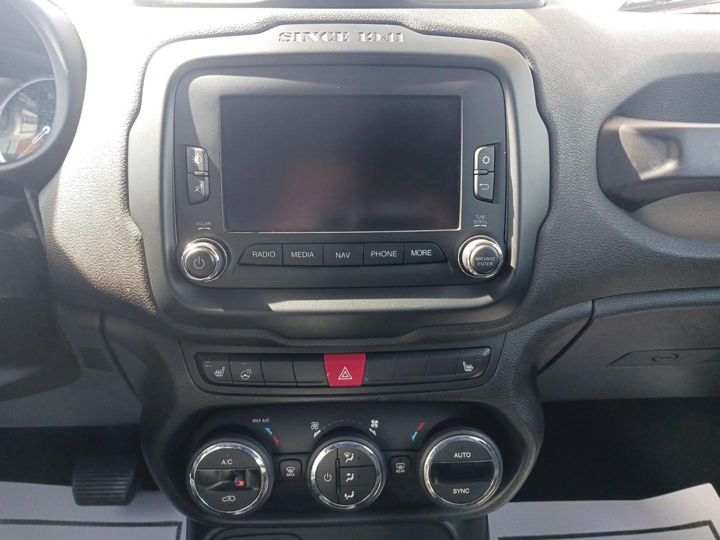 2015 Jeep Renegade Limited FWD (ZACCJADT0FP) with an 2.4L L4 DOHC 16V engine, 9-Speed Automatic transmission, located at 1184 Kauffman Ave, Fairborn, OH, 45324, (937) 908-9800, 39.807072, -84.031563 - Photo#12