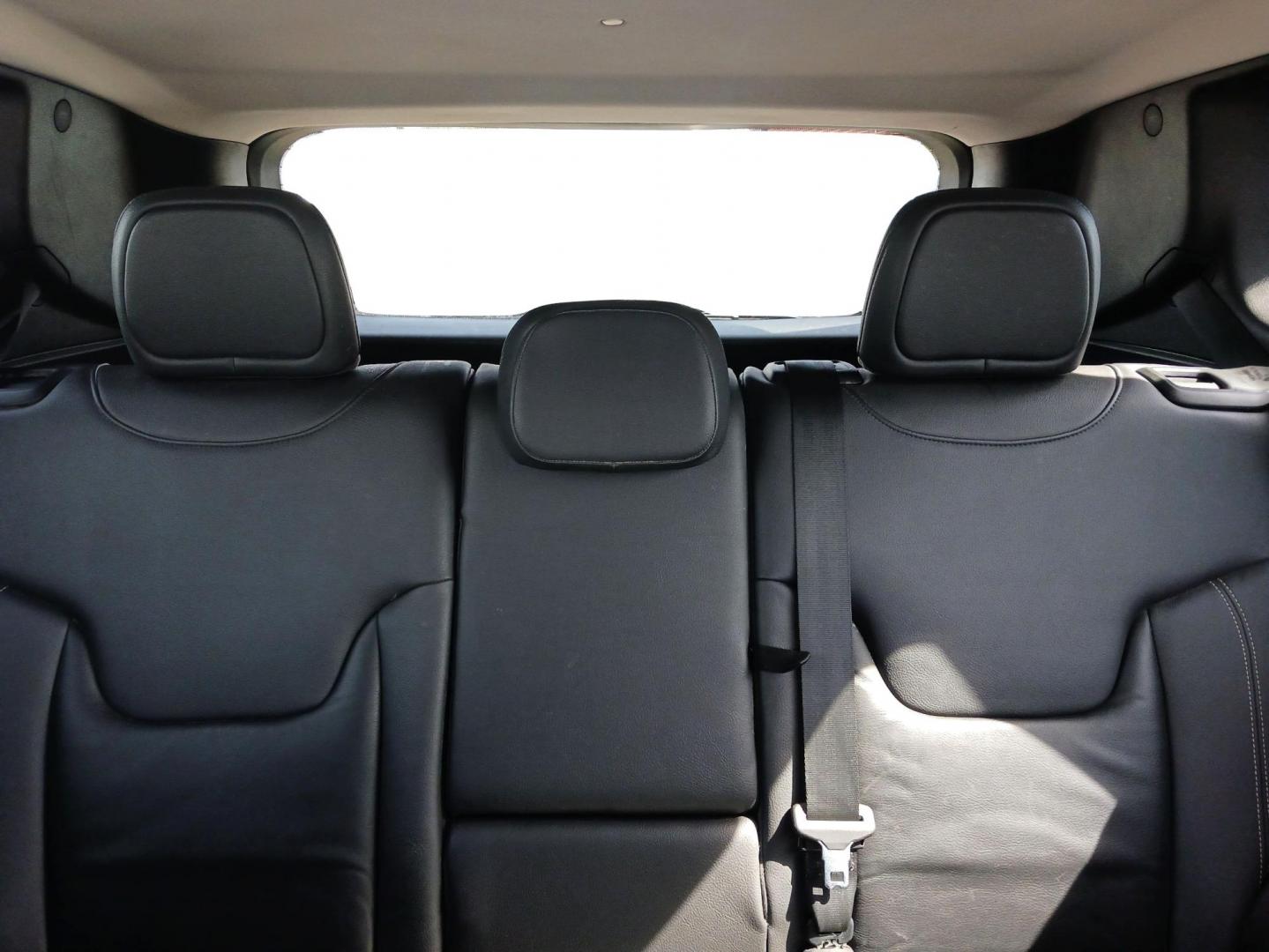 2015 Jeep Renegade Limited FWD (ZACCJADT0FP) with an 2.4L L4 DOHC 16V engine, 9-Speed Automatic transmission, located at 1184 Kauffman Ave, Fairborn, OH, 45324, (937) 908-9800, 39.807072, -84.031563 - Photo#13