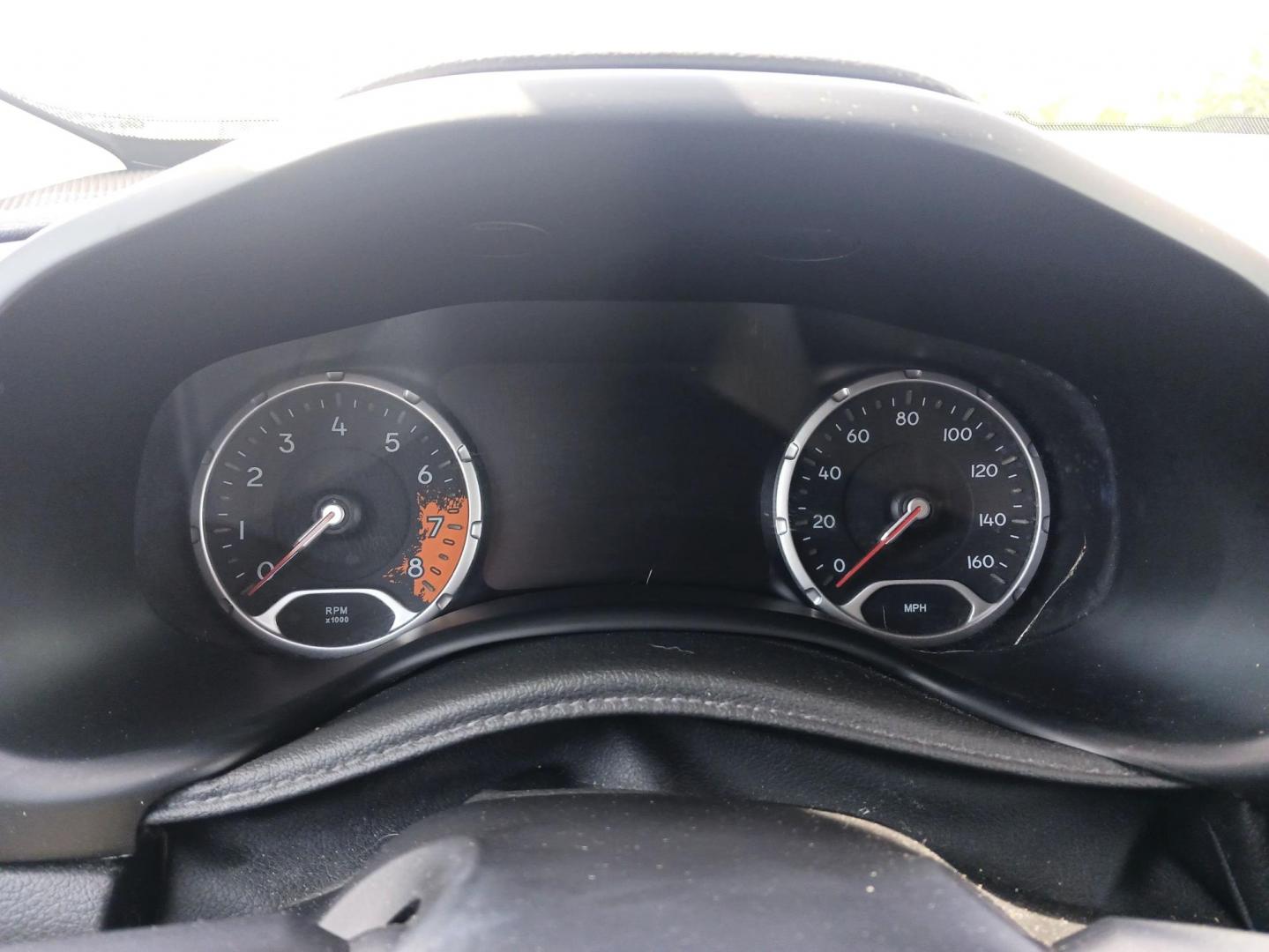 2015 Jeep Renegade Limited FWD (ZACCJADT0FP) with an 2.4L L4 DOHC 16V engine, 9-Speed Automatic transmission, located at 1184 Kauffman Ave, Fairborn, OH, 45324, (937) 908-9800, 39.807072, -84.031563 - Photo#14