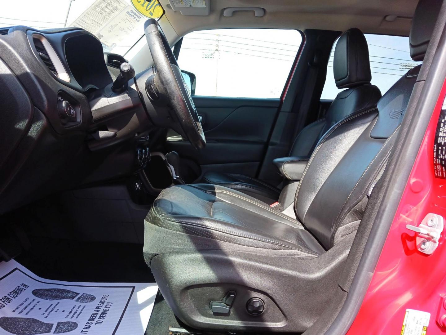 2015 Jeep Renegade Limited FWD (ZACCJADT0FP) with an 2.4L L4 DOHC 16V engine, 9-Speed Automatic transmission, located at 1184 Kauffman Ave, Fairborn, OH, 45324, (937) 908-9800, 39.807072, -84.031563 - Photo#8