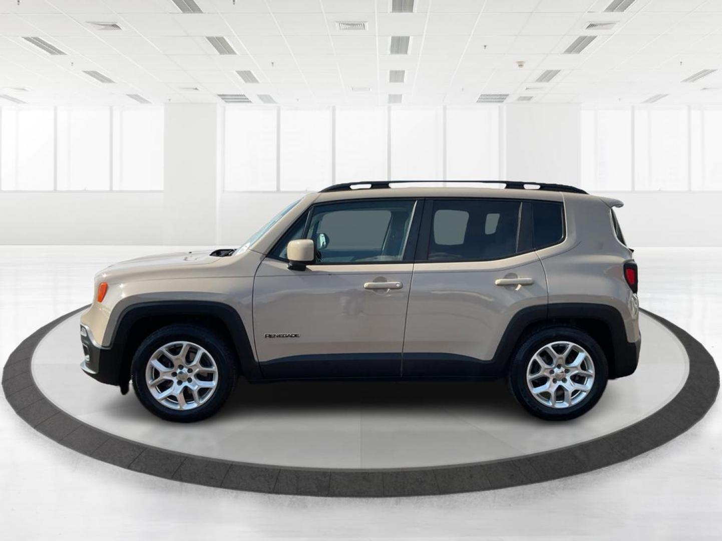 2015 Jeep Renegade Latitude (ZACCJABT0FP) with an Other engine, located at 1951 S Dayton Lakeview Rd., New Carlisle, OH, 45344, (937) 908-9800, 39.890999, -84.050255 - Photo#4