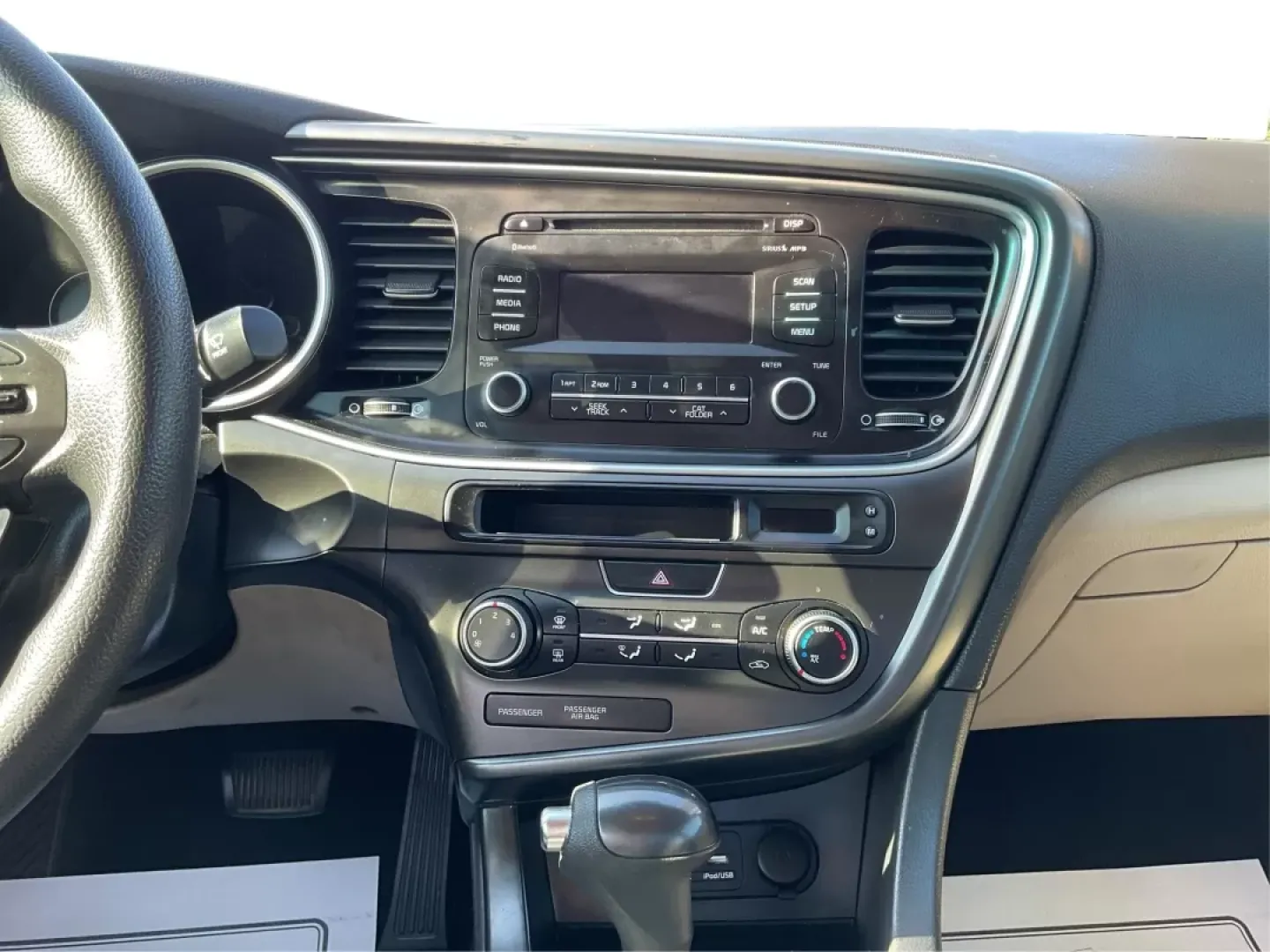 2018 Ford Edge SEL (2FMPK4J8XJB) with an 3.5L V-6 DOHC engine, located at 1230 East Main St, Xenia, OH, 45385, (937) 908-9800, 39.688042, -83.910538 - Photo#19