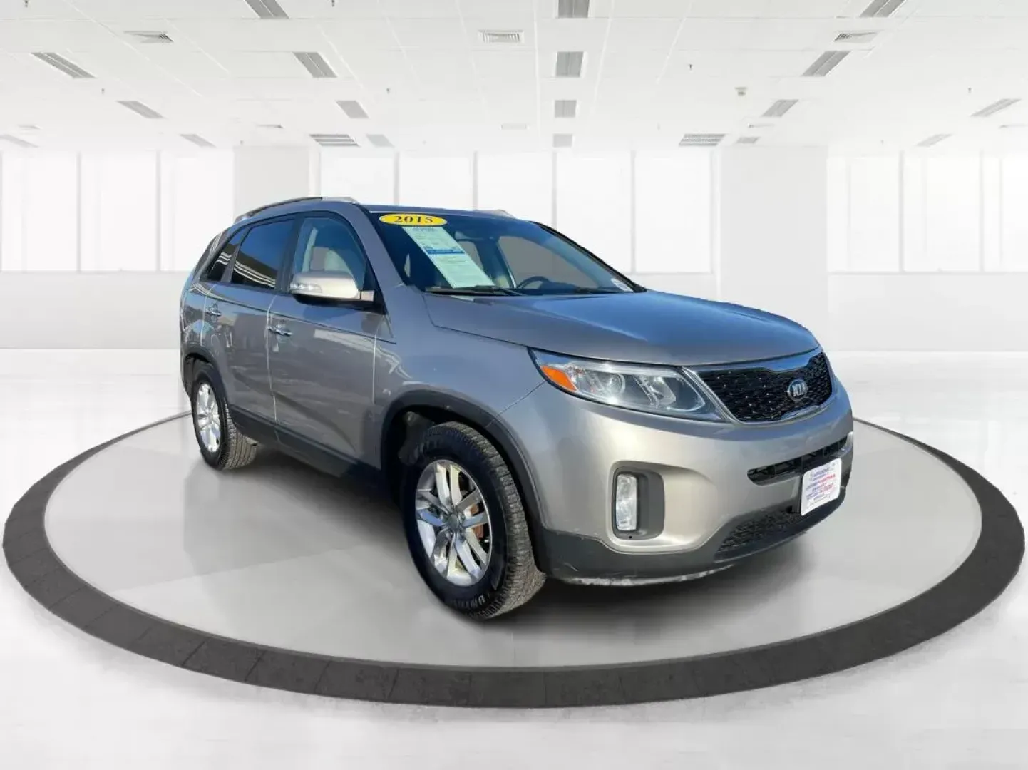 2015 Kia Sorento LX 2WD (5XYKT4A64FG) with an 2.4L L4 DOHC 16V engine, 6-Speed Automatic transmission, located at 1230 East Main St, Xenia, OH, 45385, (937) 908-9800, 39.688042, -83.910538 - Photo#0