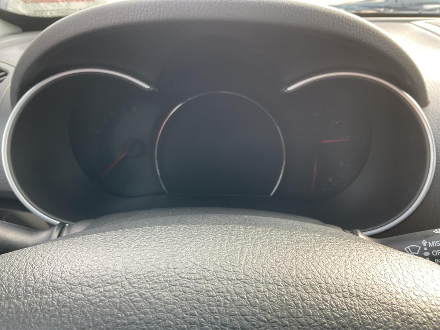2015 Kia Sorento EX V6 (5XYKUDA73FG) with an Lambda II 3.3L V-6 gasoline direct injection engine, located at 4508 South Dixie Dr, Moraine, OH, 45439, (937) 908-9800, 39.807072, -84.031563 - Photo#14